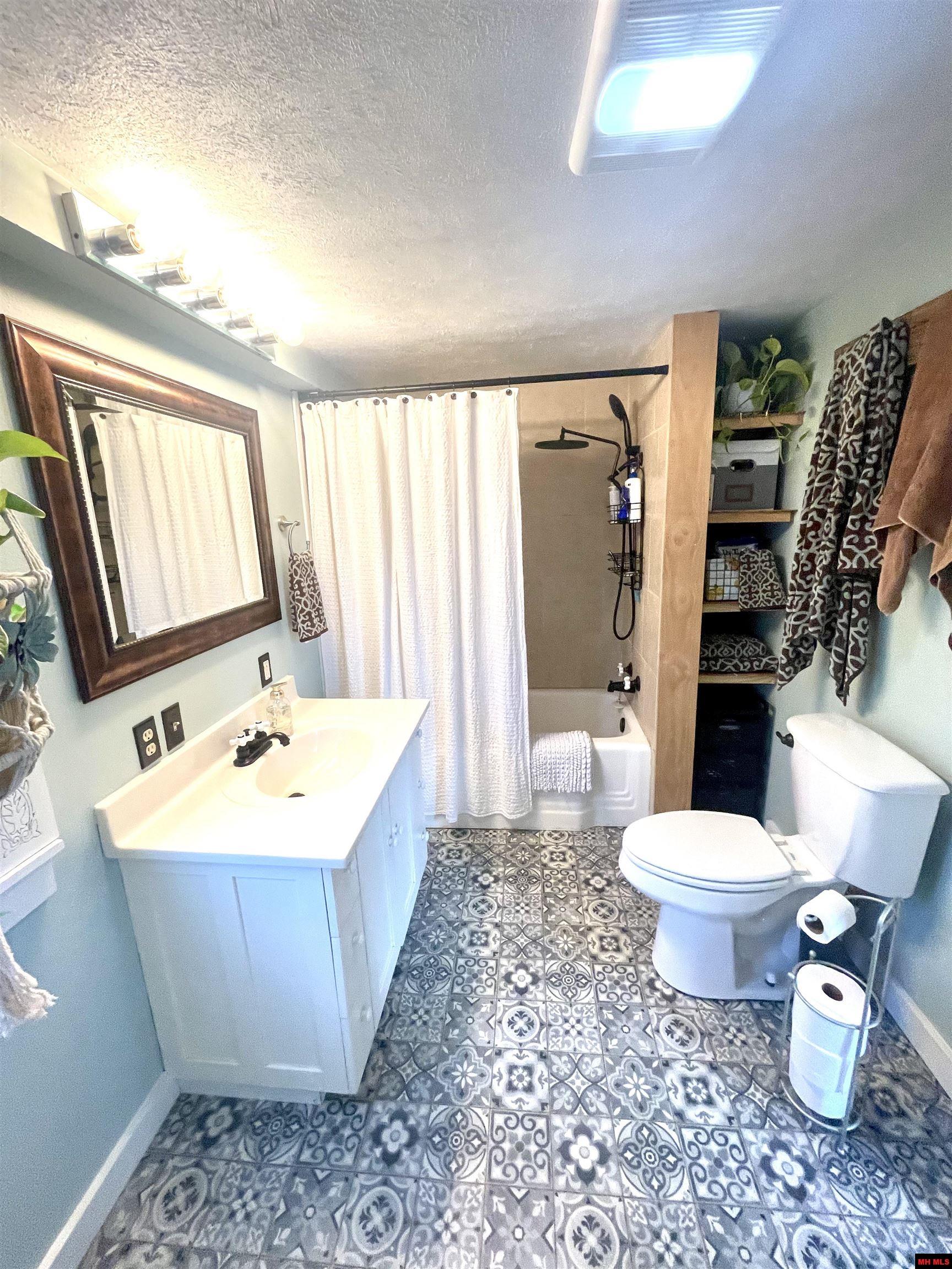 901 N ESTES AVENUE Yellville, AR