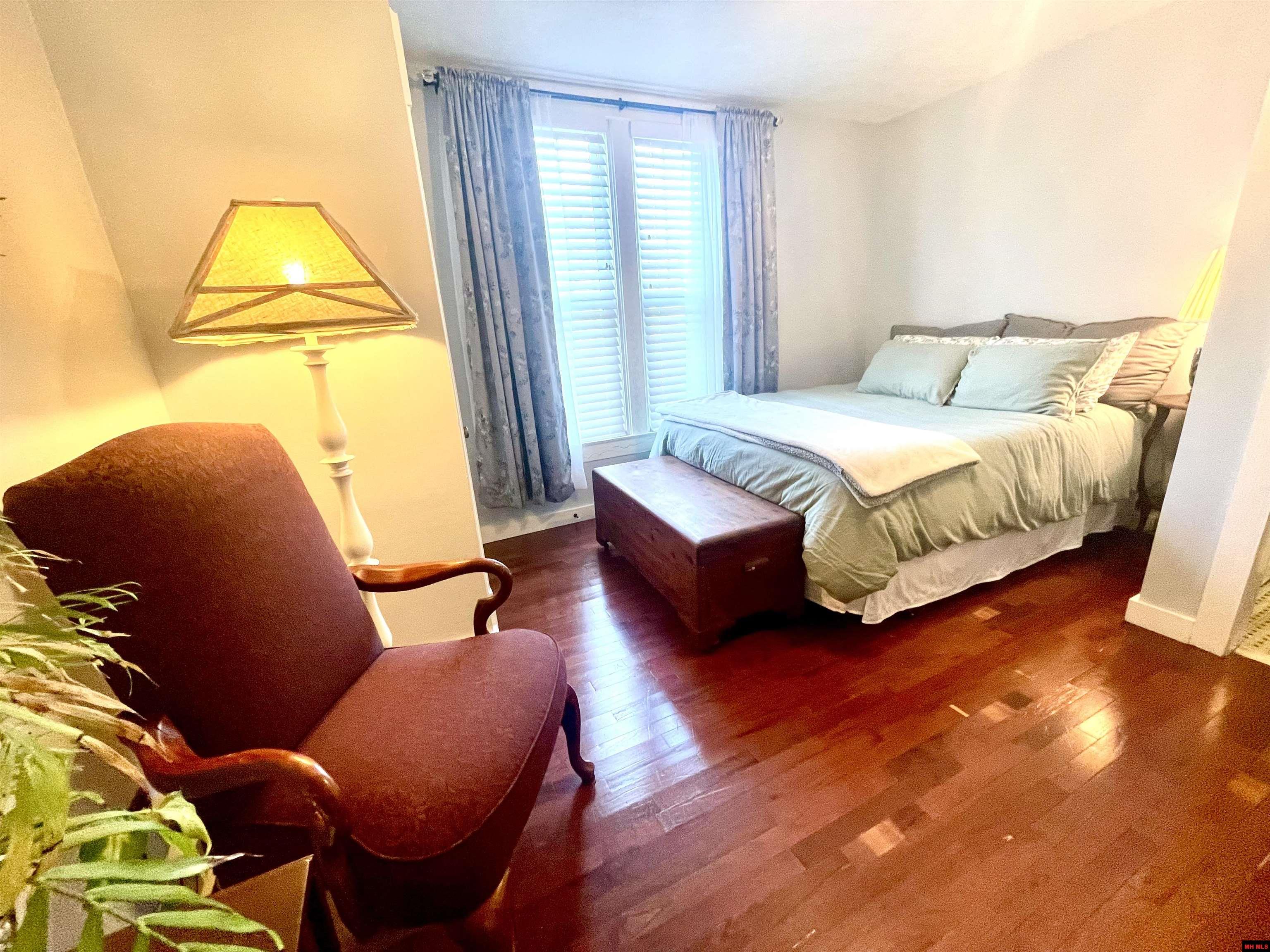 901 N ESTES AVENUE Yellville, AR