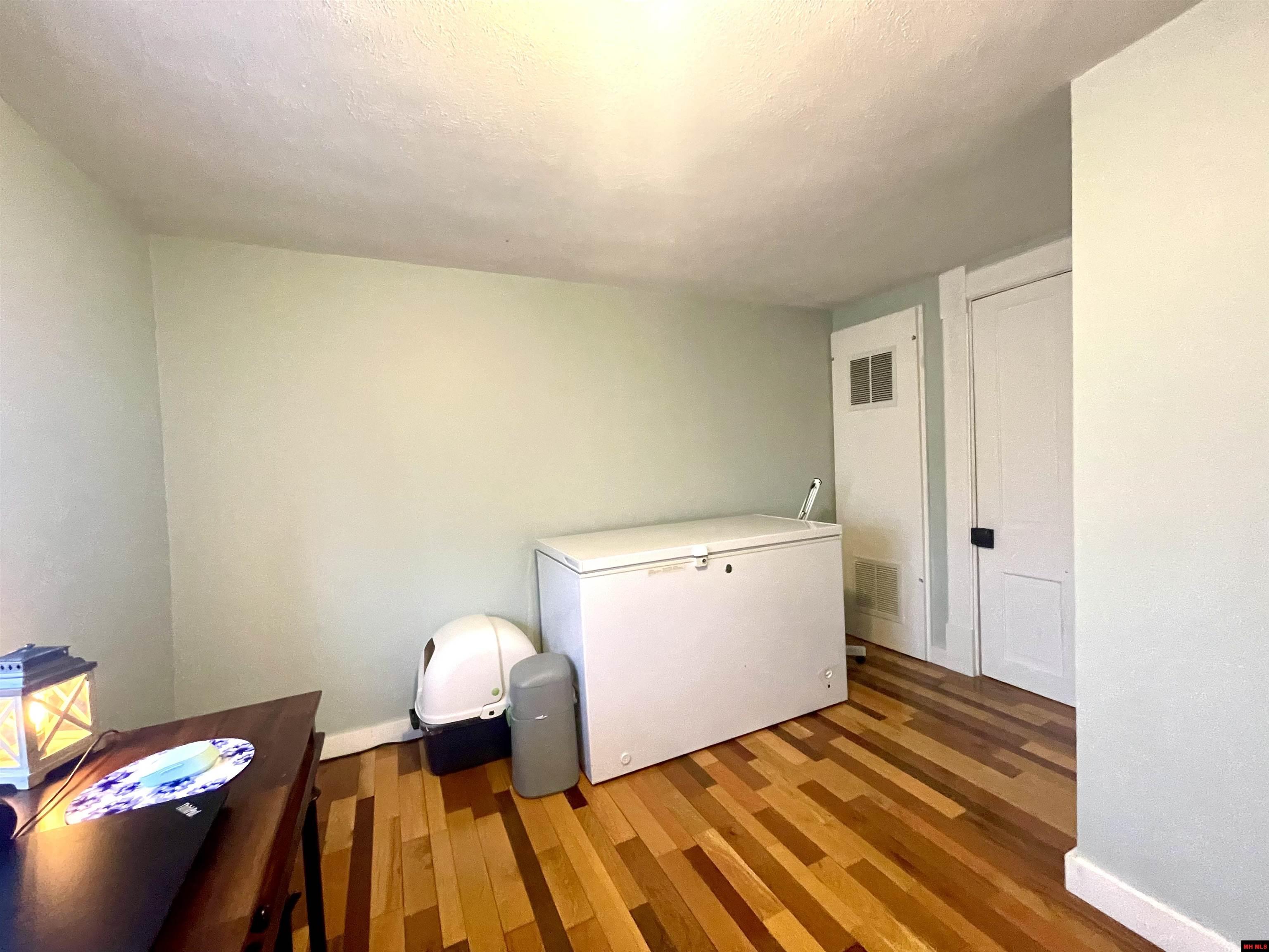 901 N ESTES AVENUE Yellville, AR