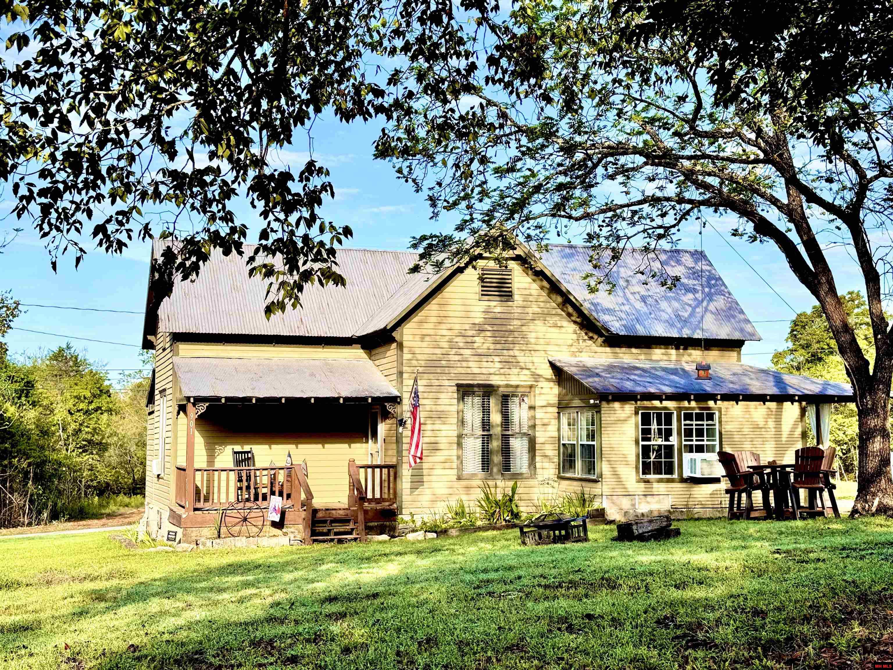 901 N ESTES AVENUE Yellville, AR