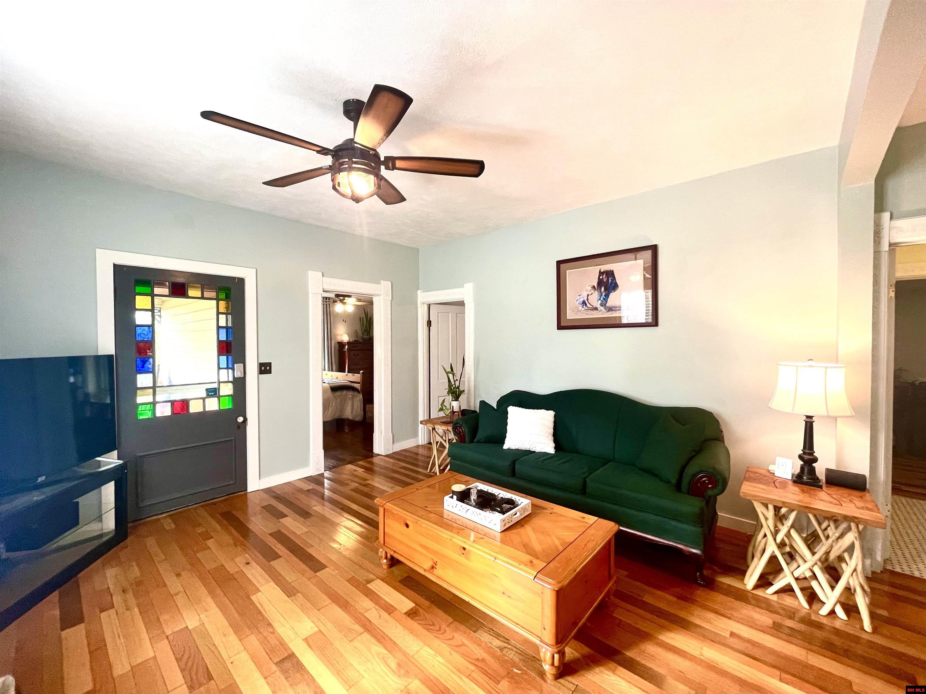 901 N ESTES AVENUE Yellville, AR