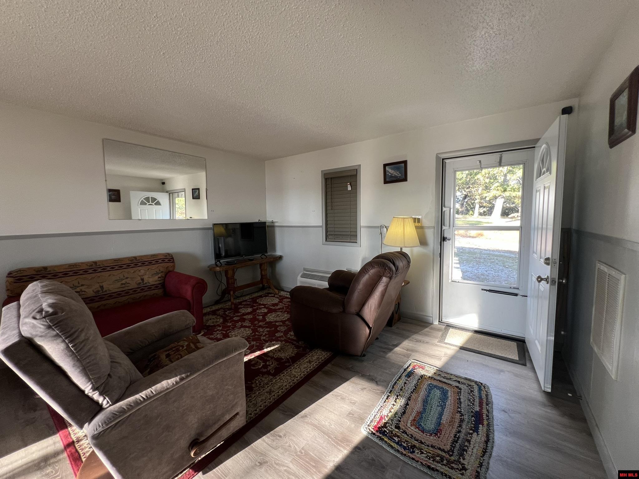 775 CR 505 Mountain Home, AR 72653