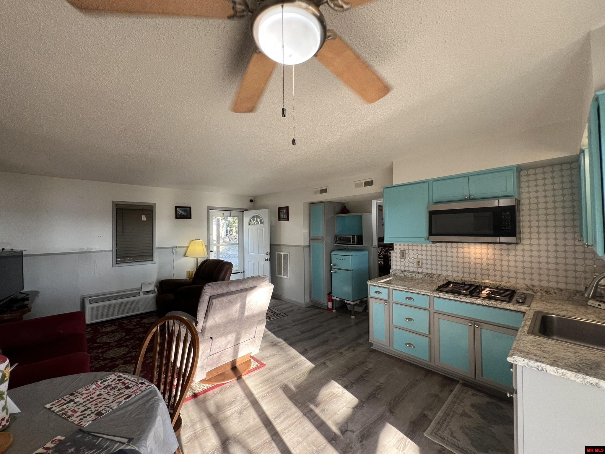 775 CR 505 Mountain Home, AR 72653