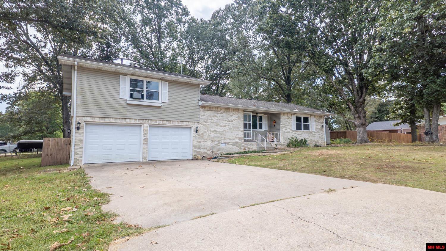 1905 VAN BUREN AVENUE Mountain Home, AR 72653