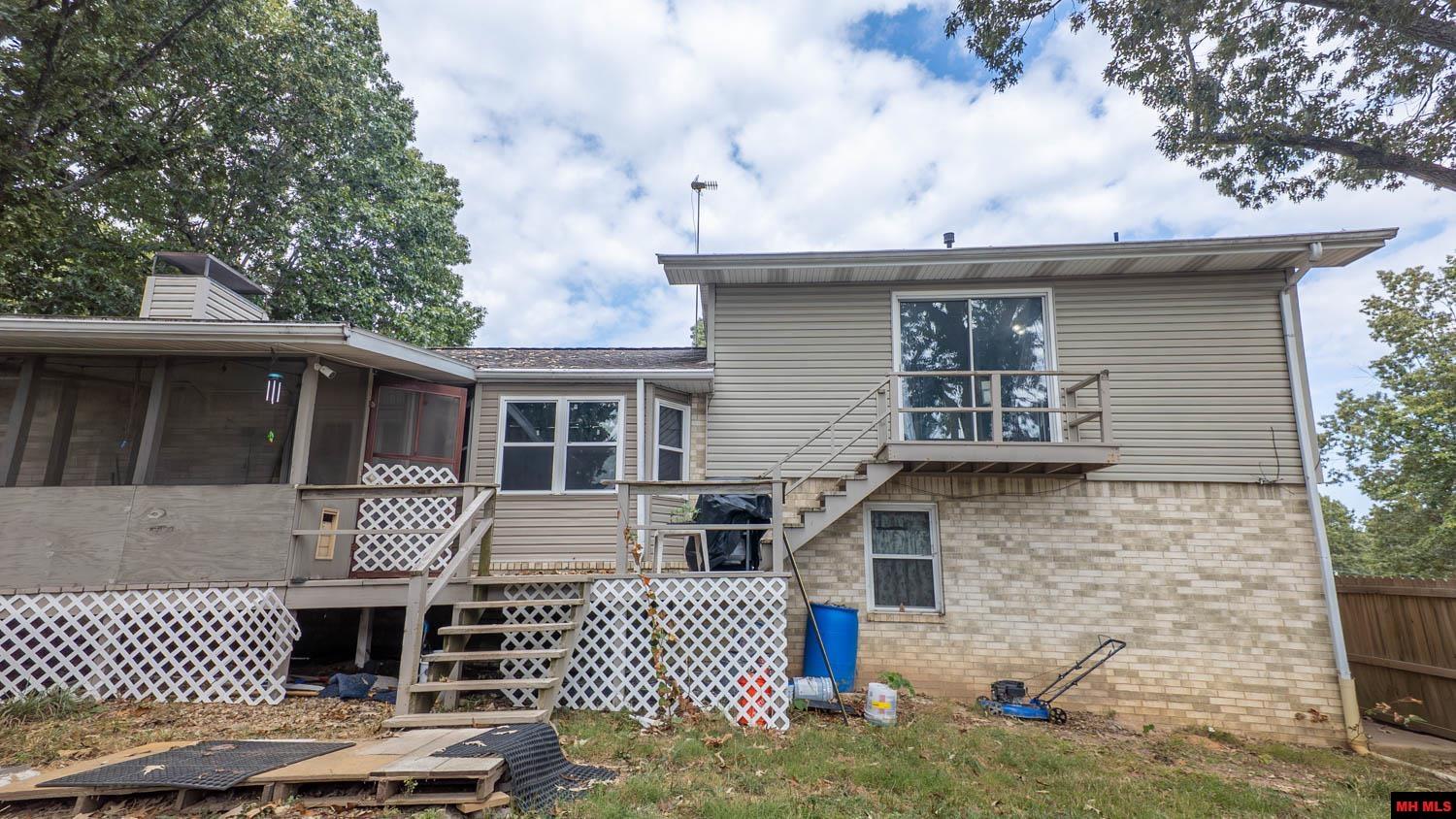 1905 VAN BUREN AVENUE Mountain Home, AR 72653