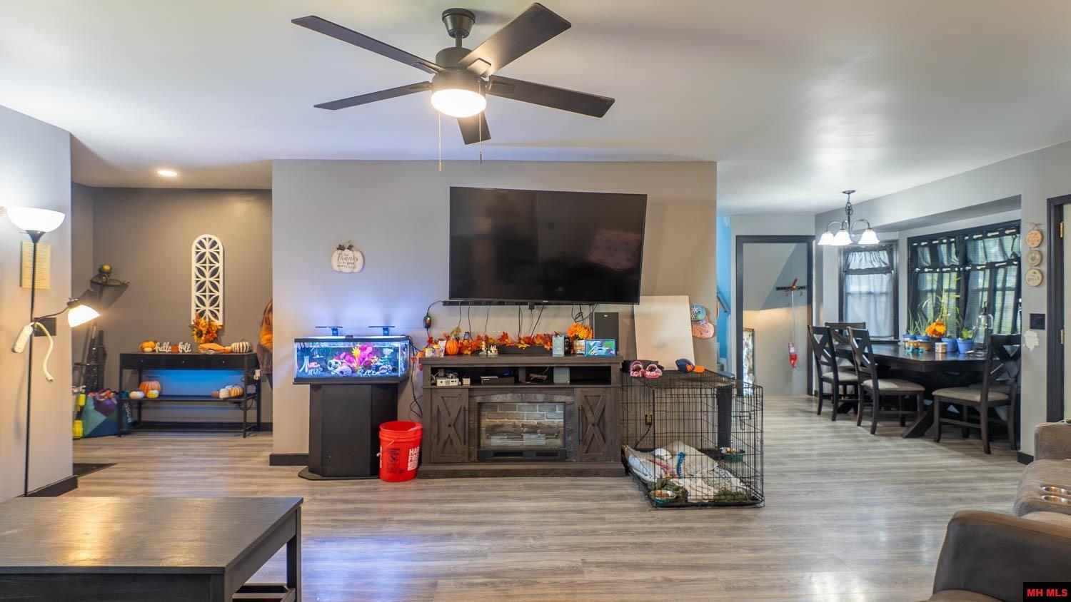 1905 VAN BUREN AVENUE Mountain Home, AR 72653