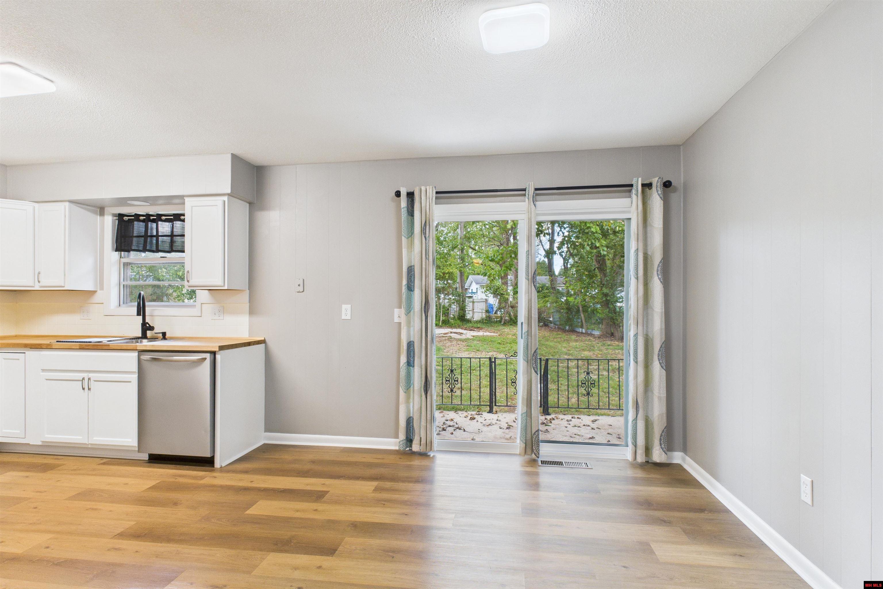 709 WALKER STREET Mountain Home, AR 72653