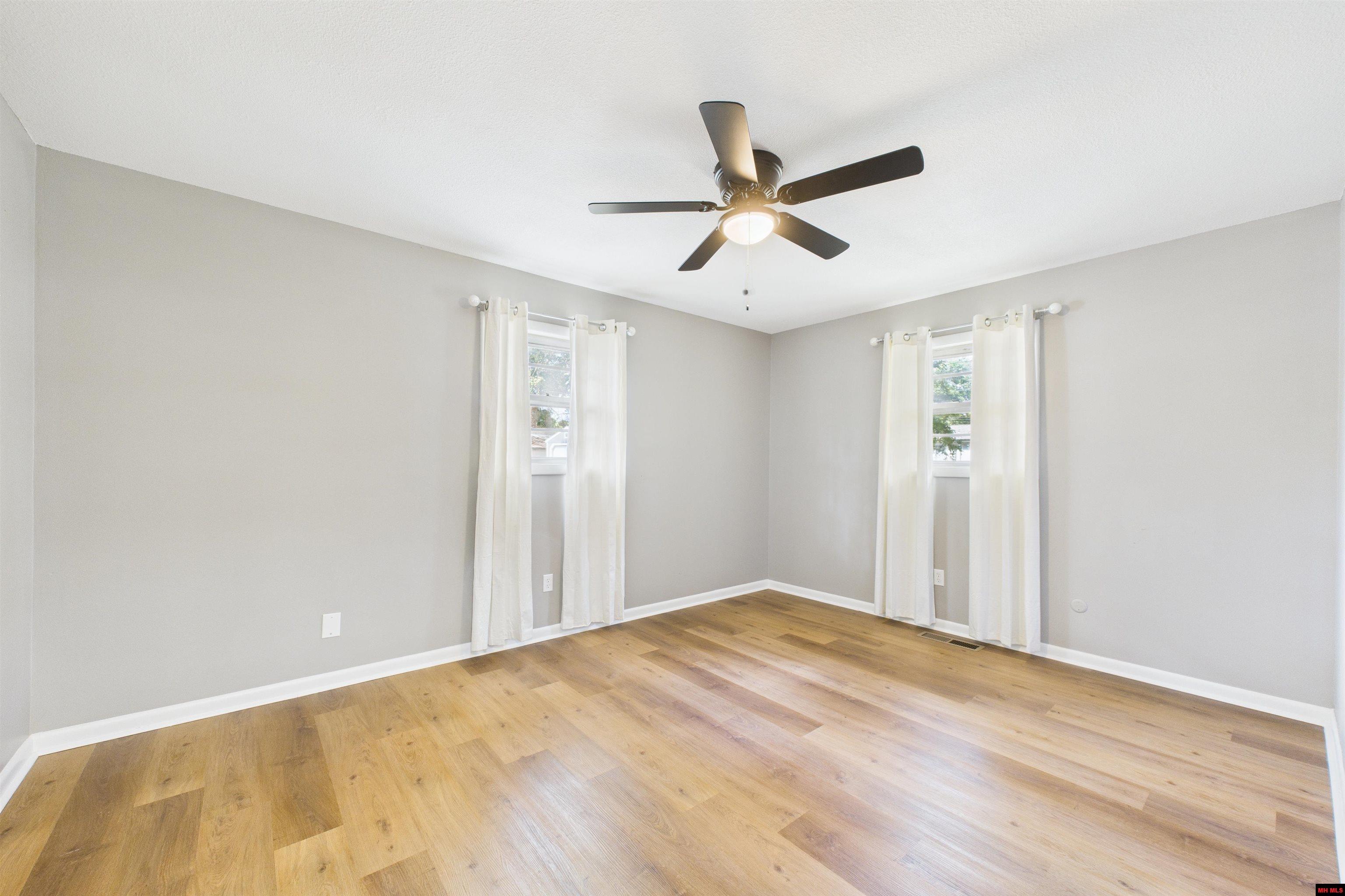 709 WALKER STREET Mountain Home, AR 72653