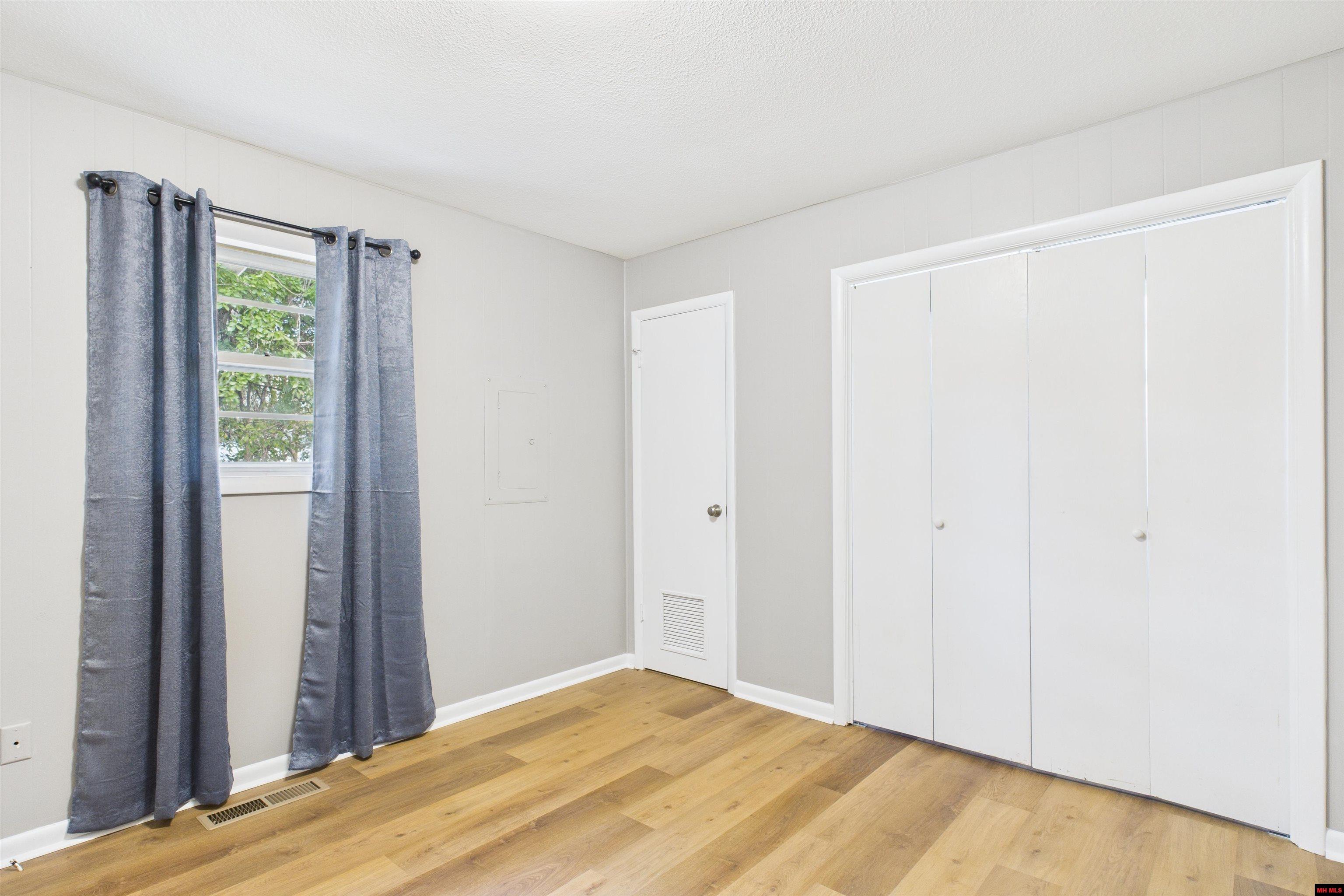 709 WALKER STREET Mountain Home, AR 72653