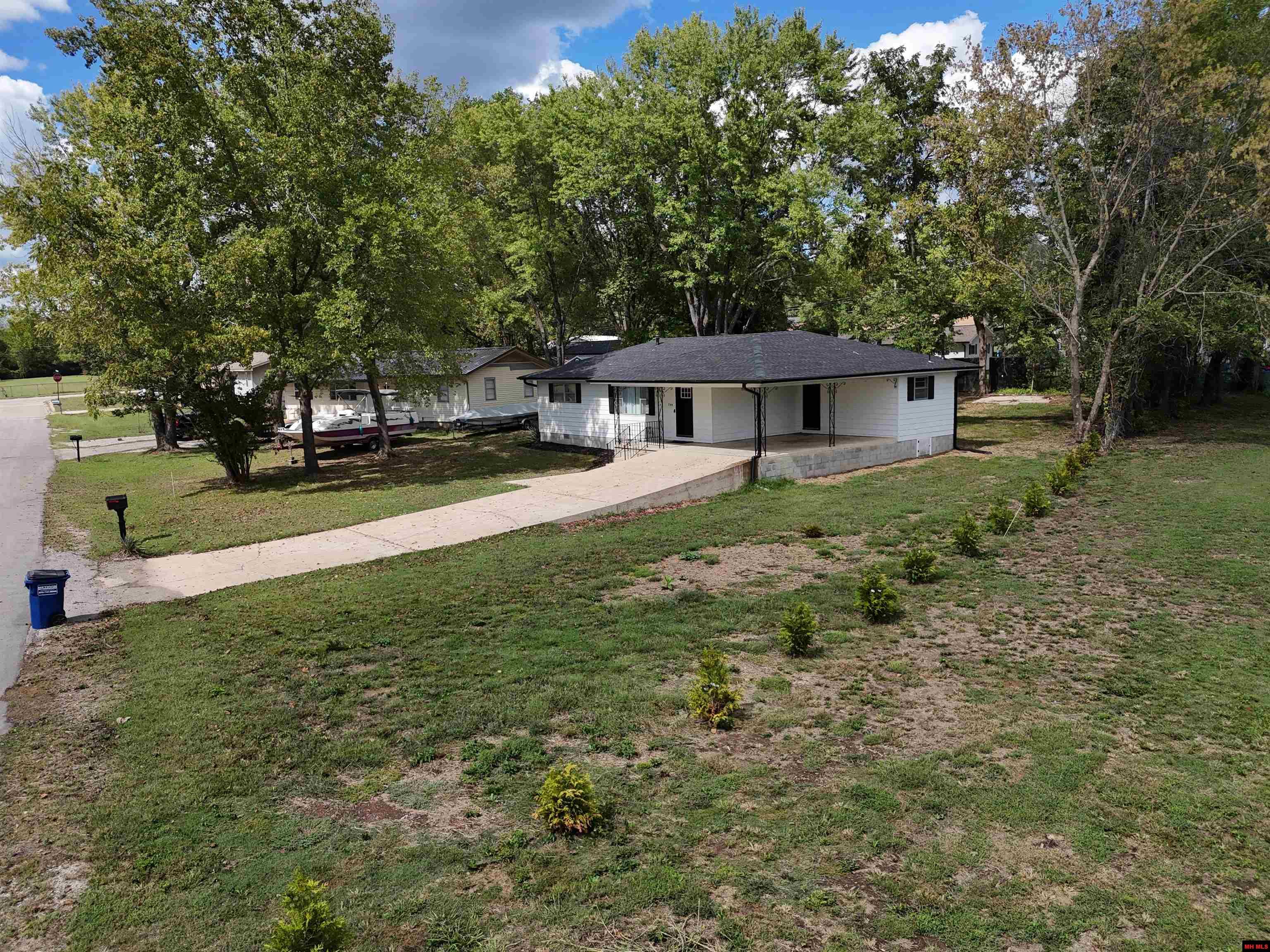 709 WALKER STREET Mountain Home, AR 72653