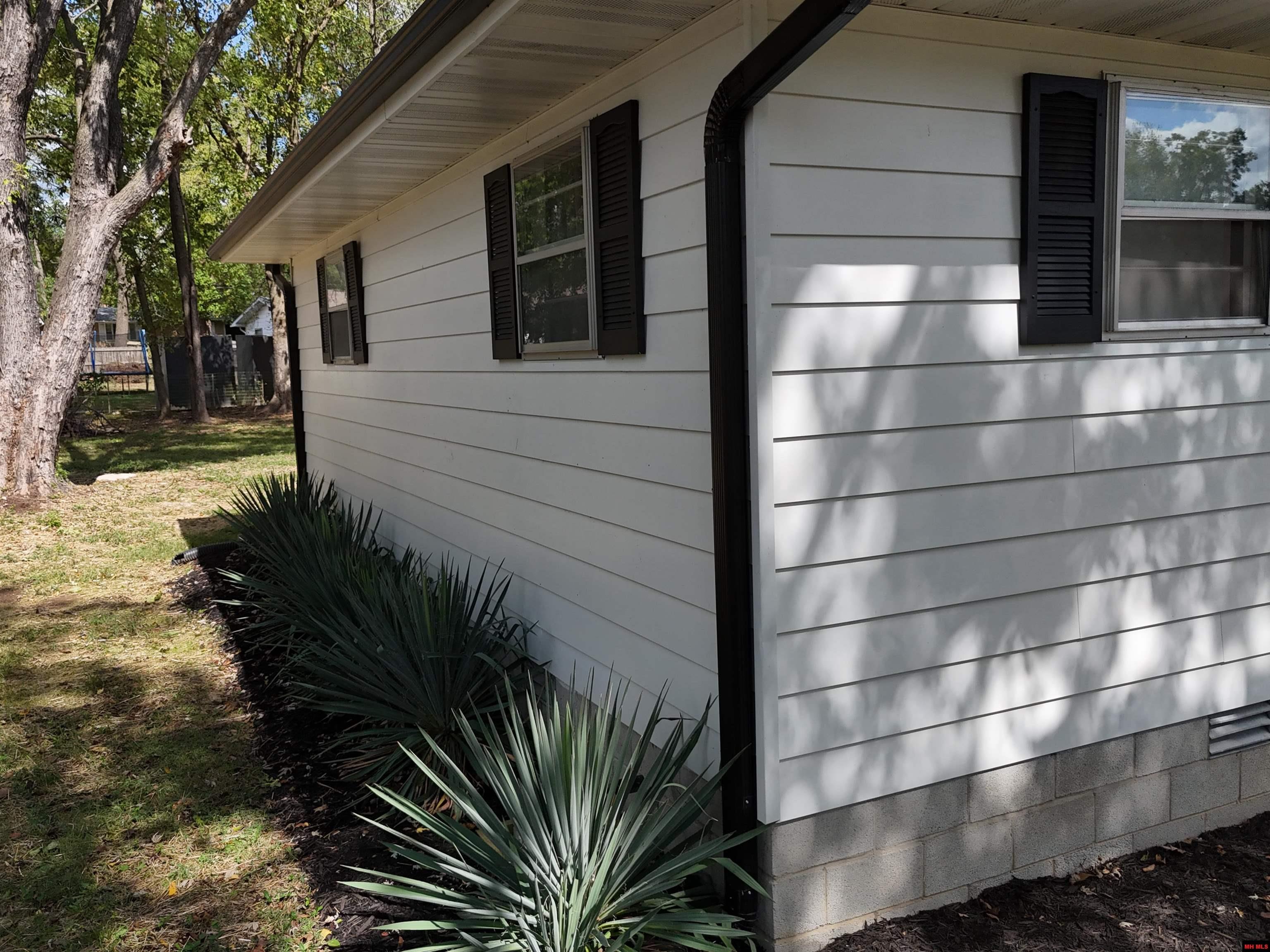 709 WALKER STREET Mountain Home, AR 72653