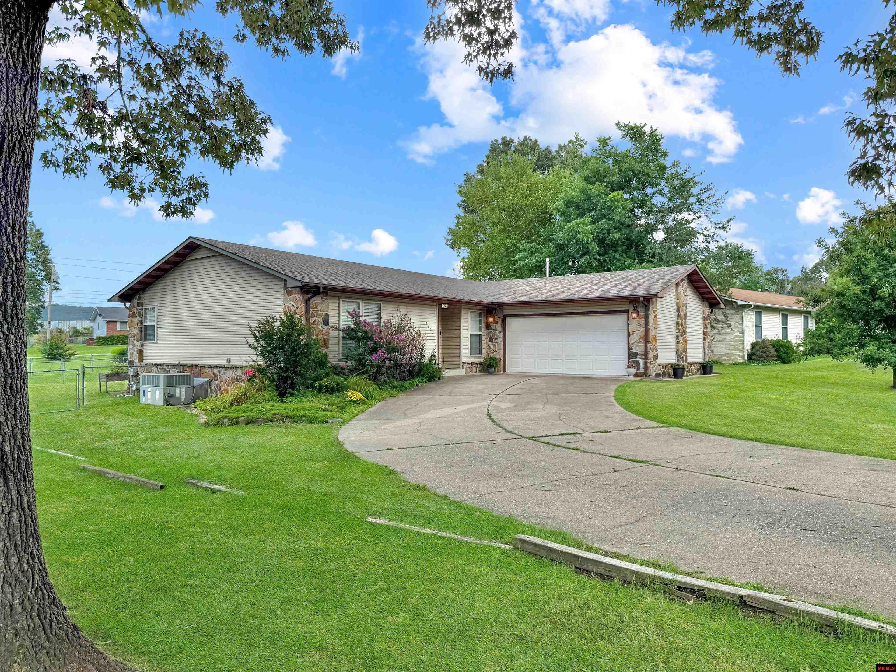 1705 LONOKE AVENUE Mountain Home, AR 72653