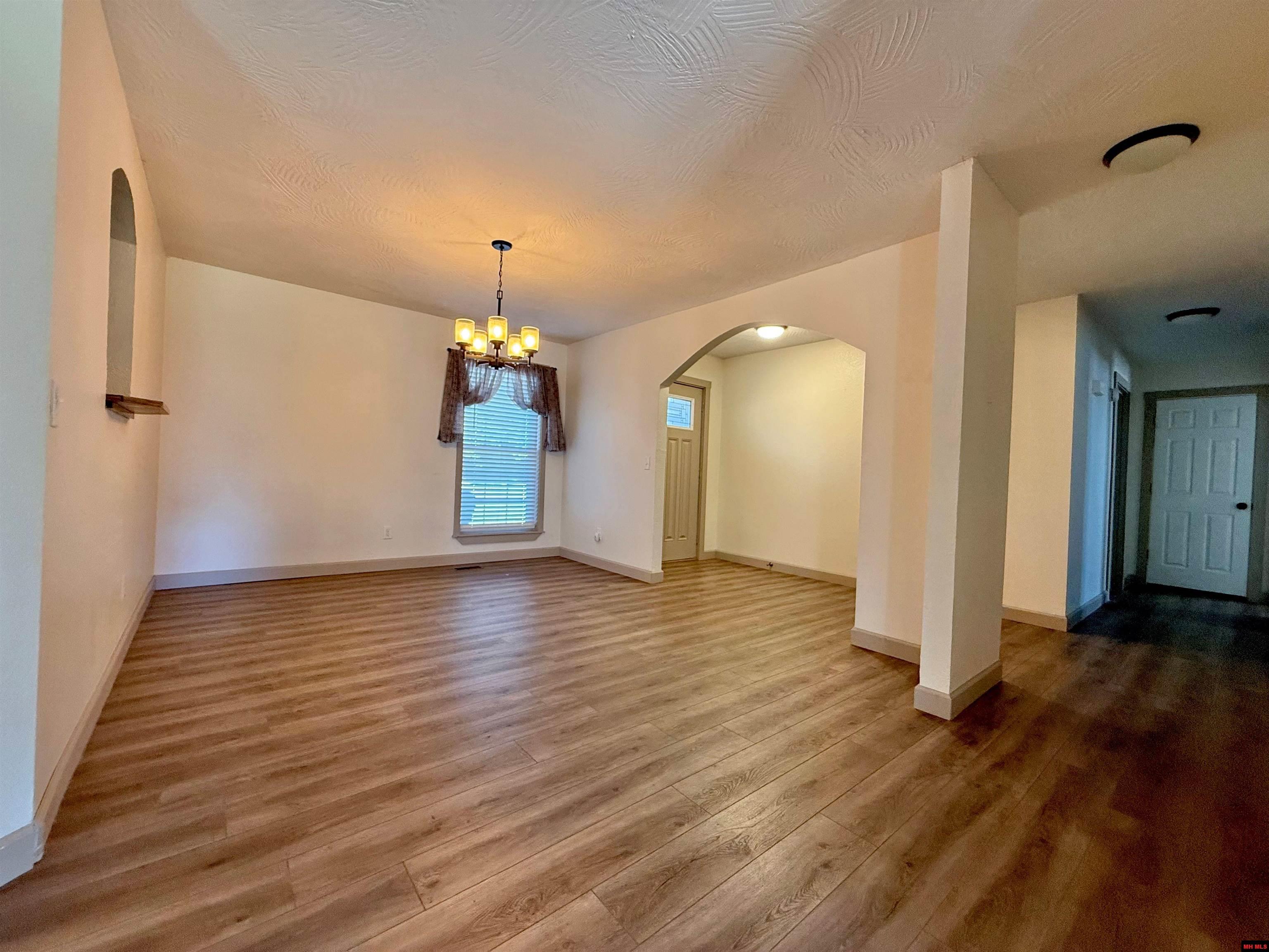 1705 LONOKE AVENUE Mountain Home, AR 72653