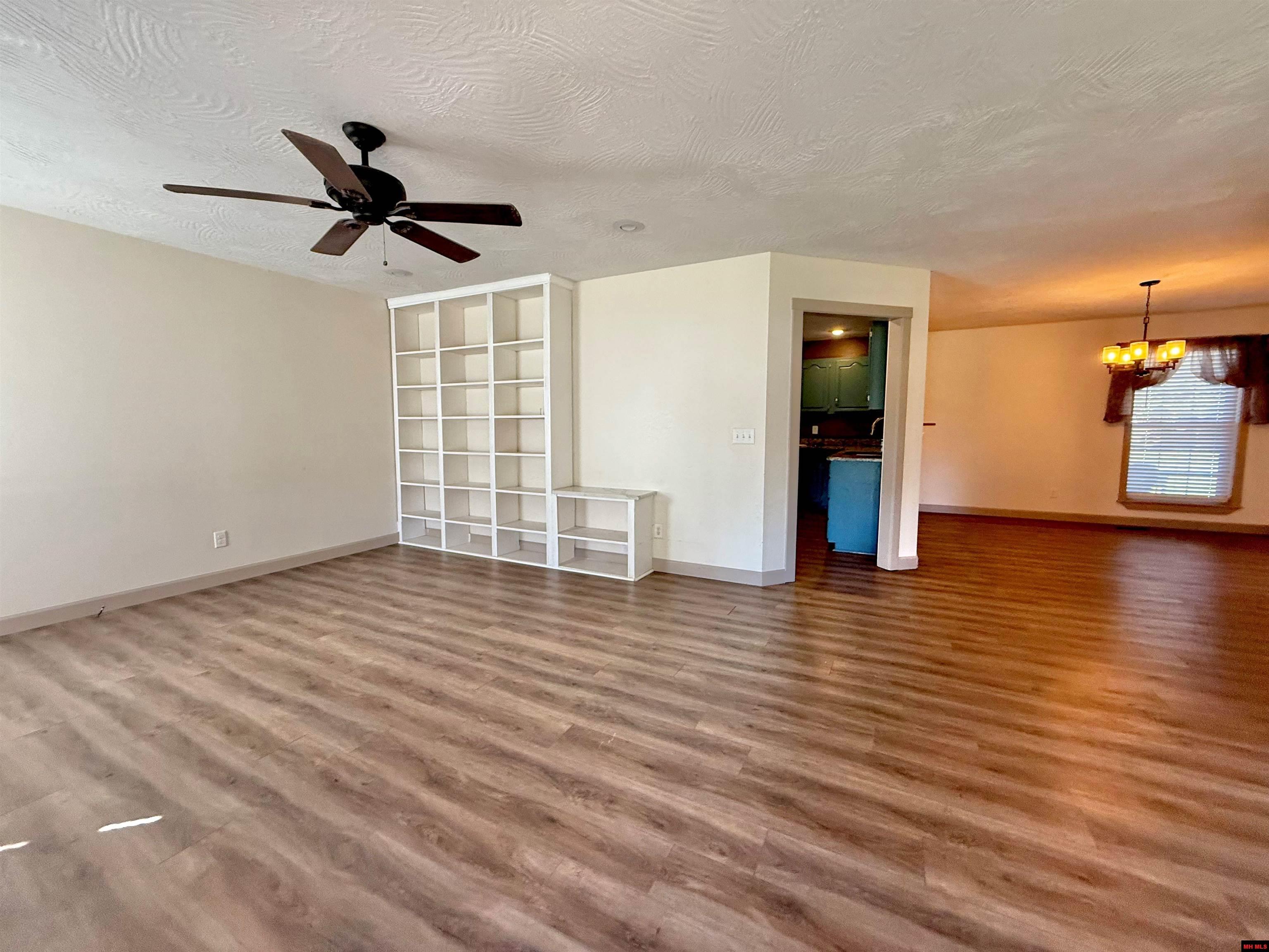 1705 LONOKE AVENUE Mountain Home, AR 72653