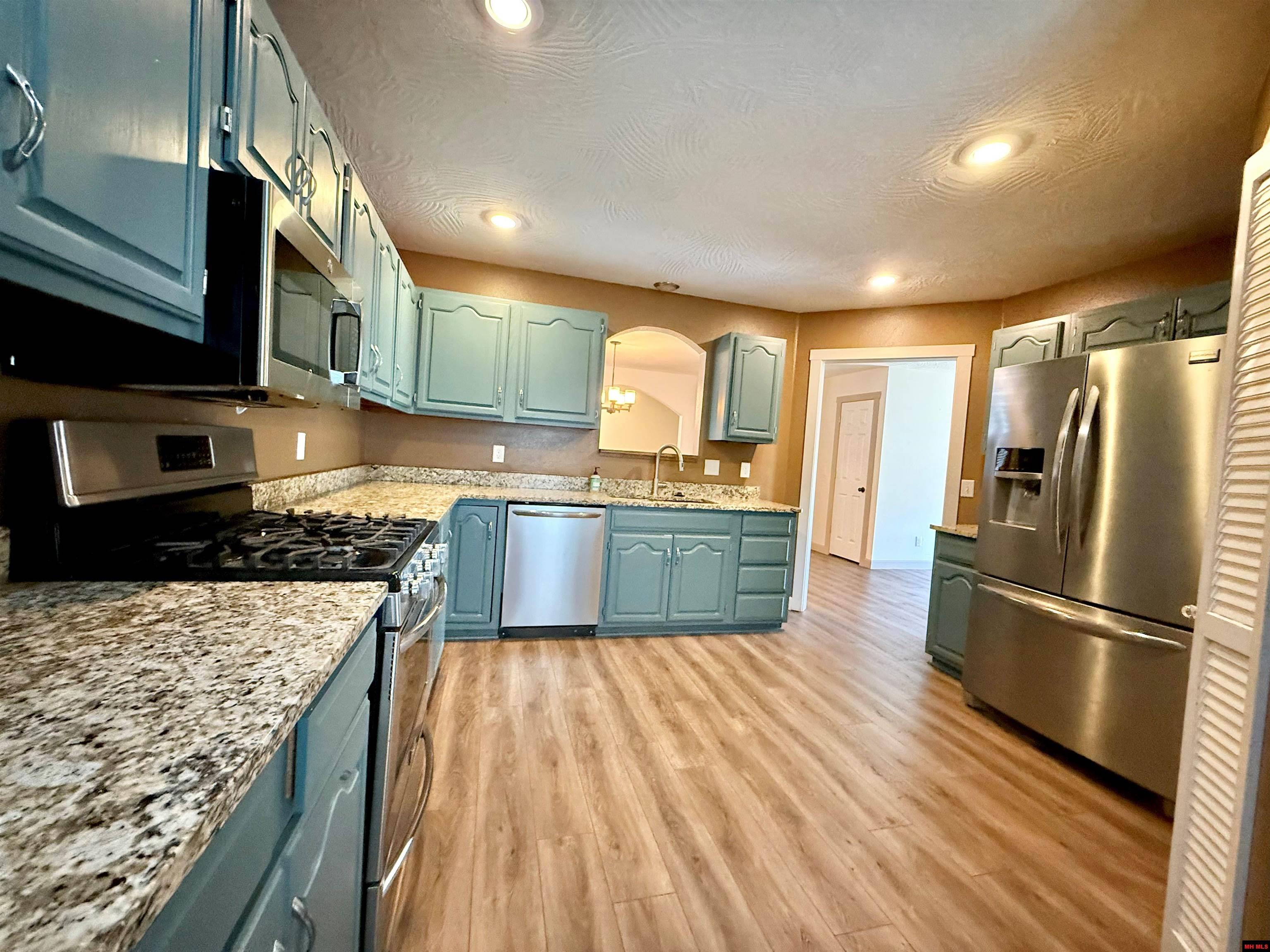 1705 LONOKE AVENUE Mountain Home, AR 72653