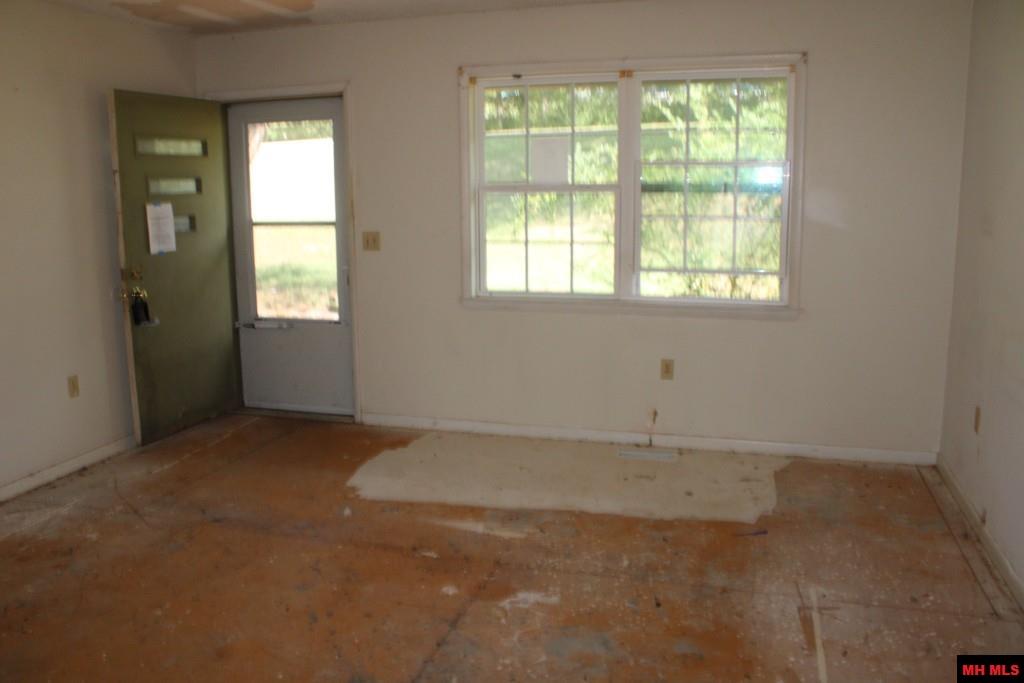 1000 BROADWAY Yellville, AR