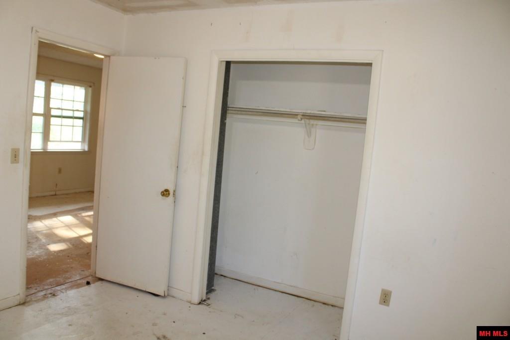 1000 BROADWAY Yellville, AR