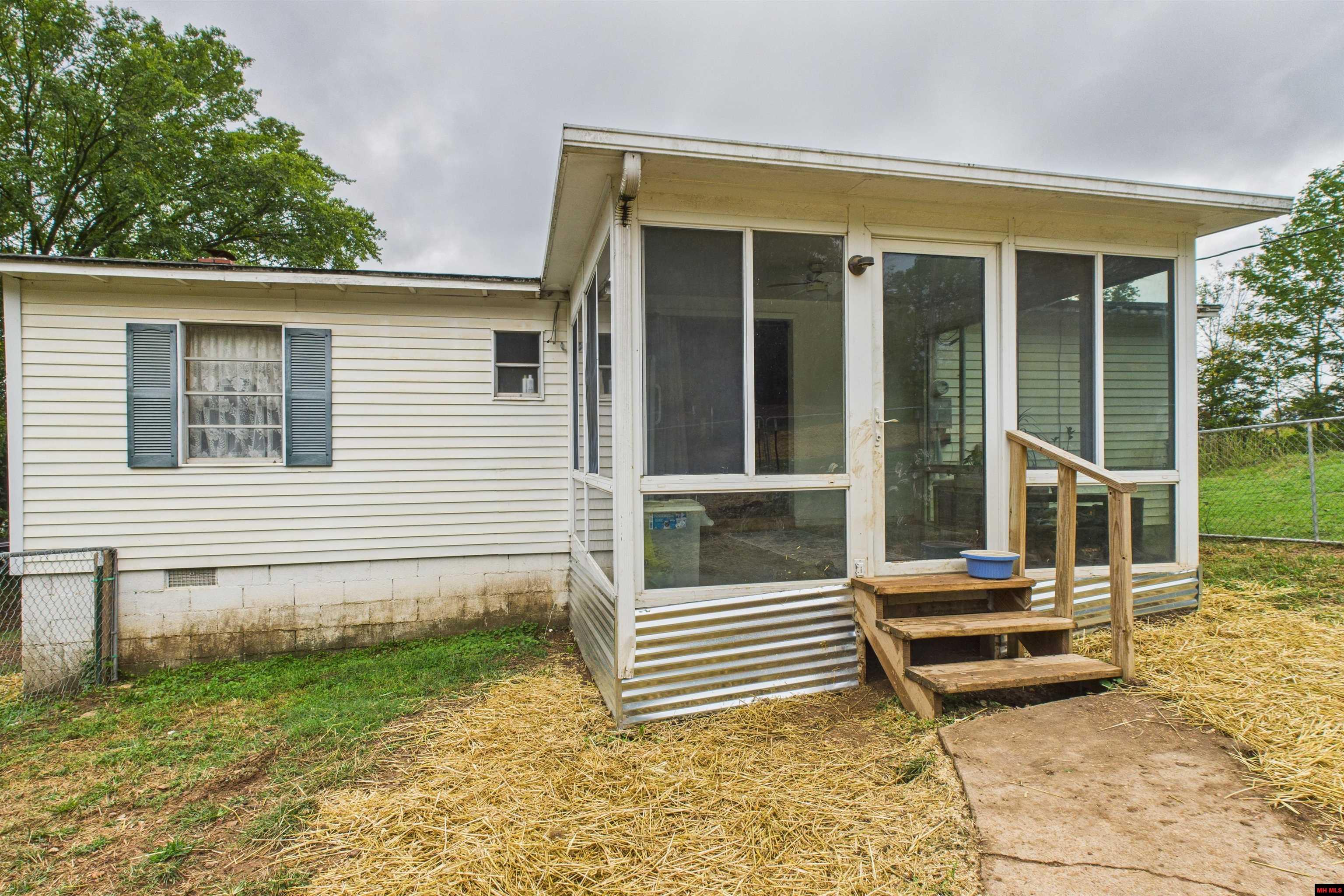 12597 W HWY 62 Harrison, AR