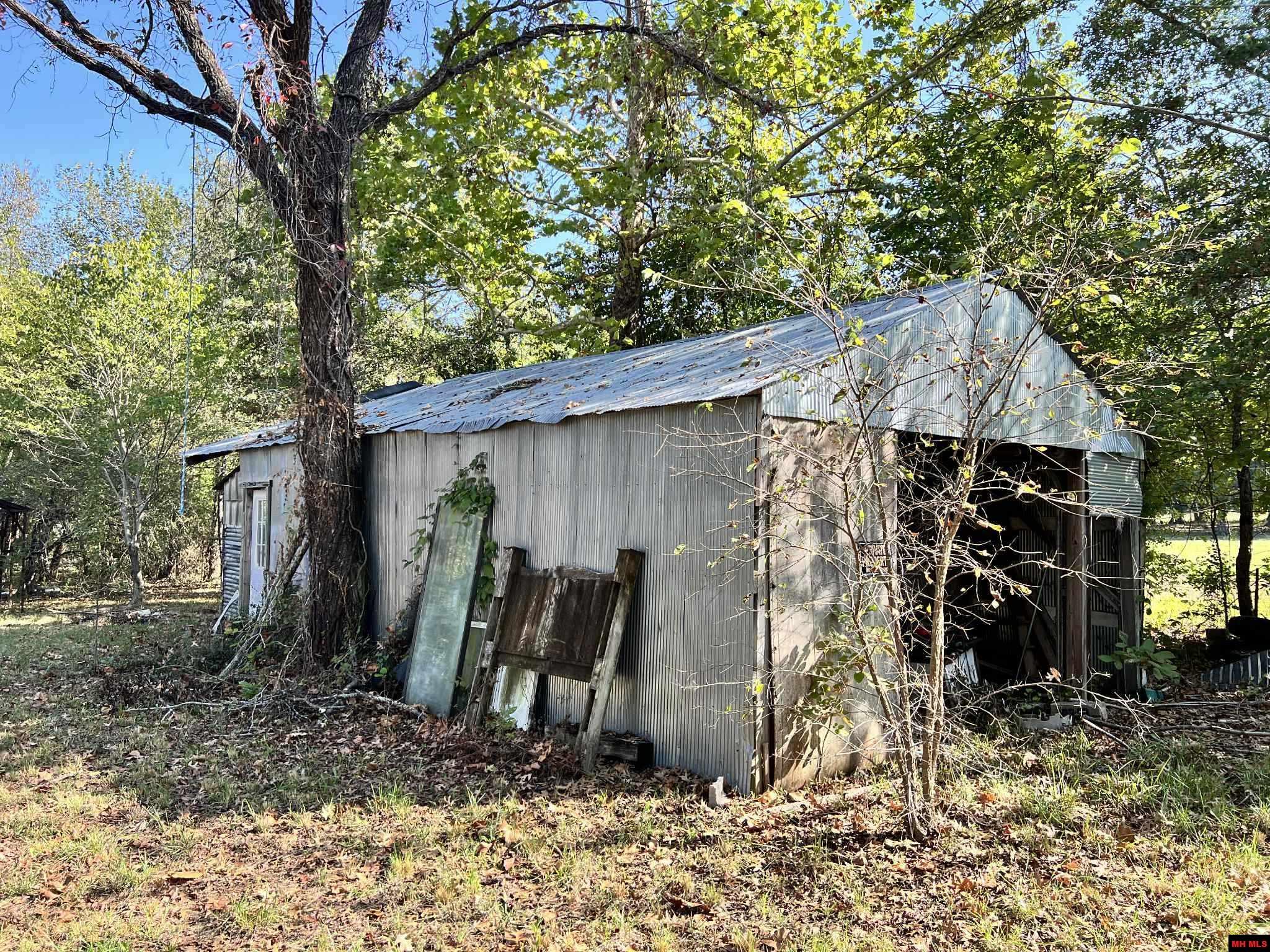 2435 CR 25 Mountain Home, AR