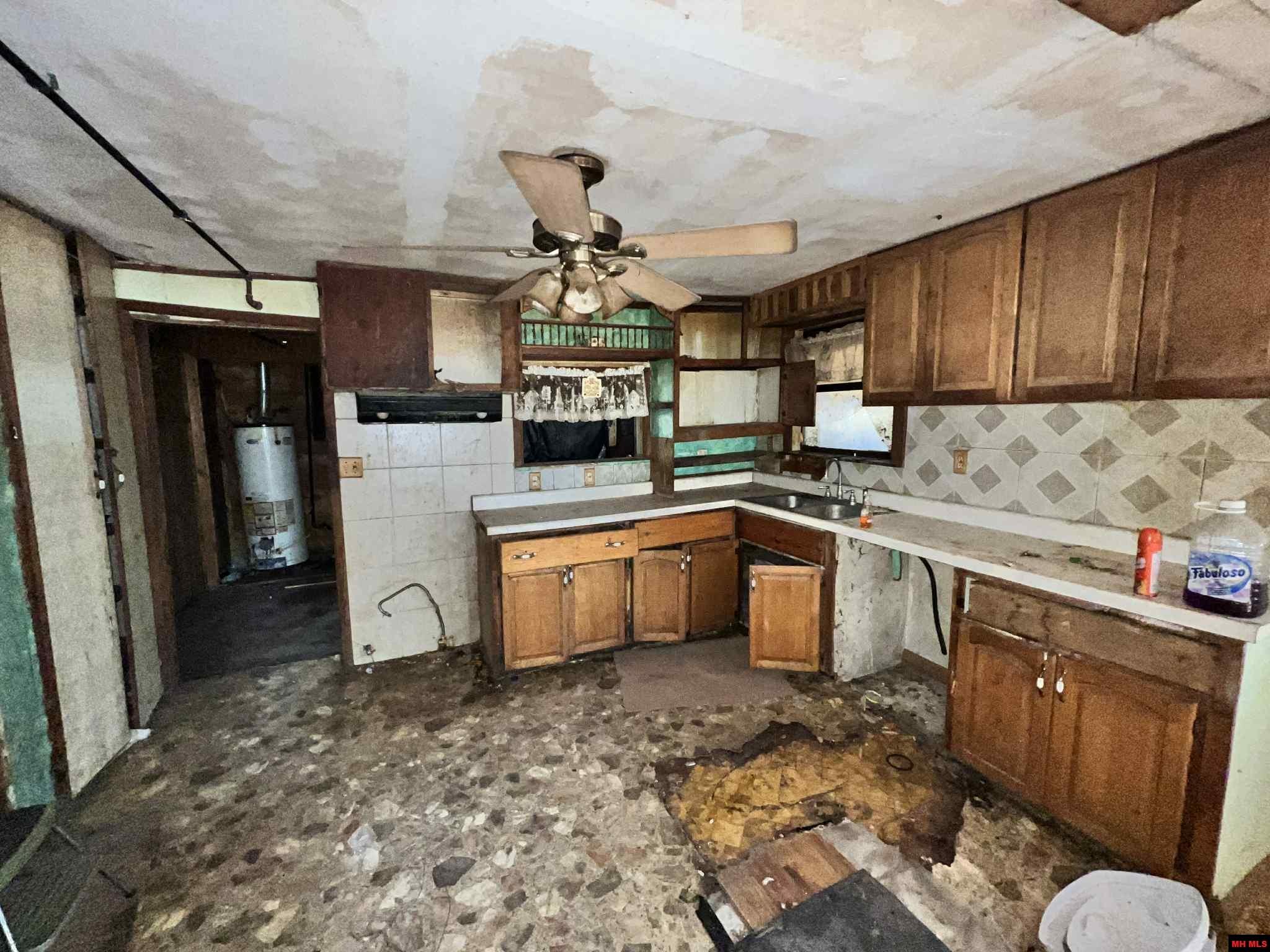 2435 CR 25 Mountain Home, AR