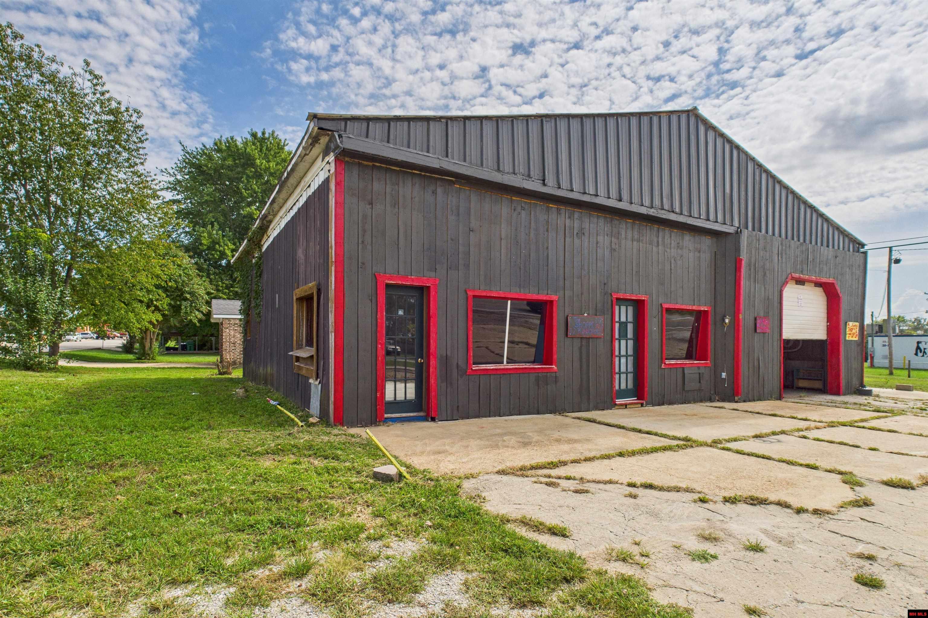 208 N 1ST STREET Flippin, AR