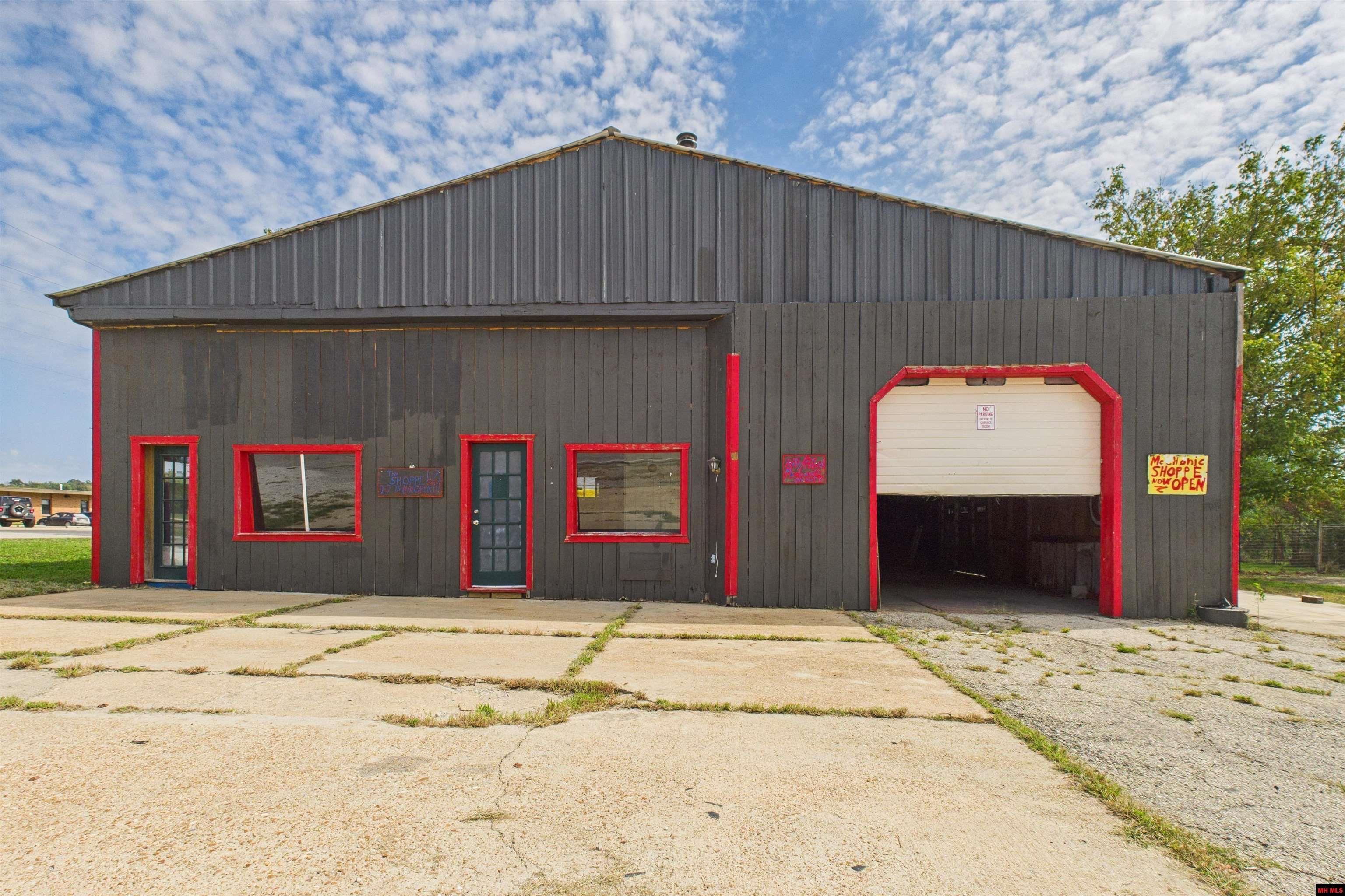 208 N 1ST STREET Flippin, AR