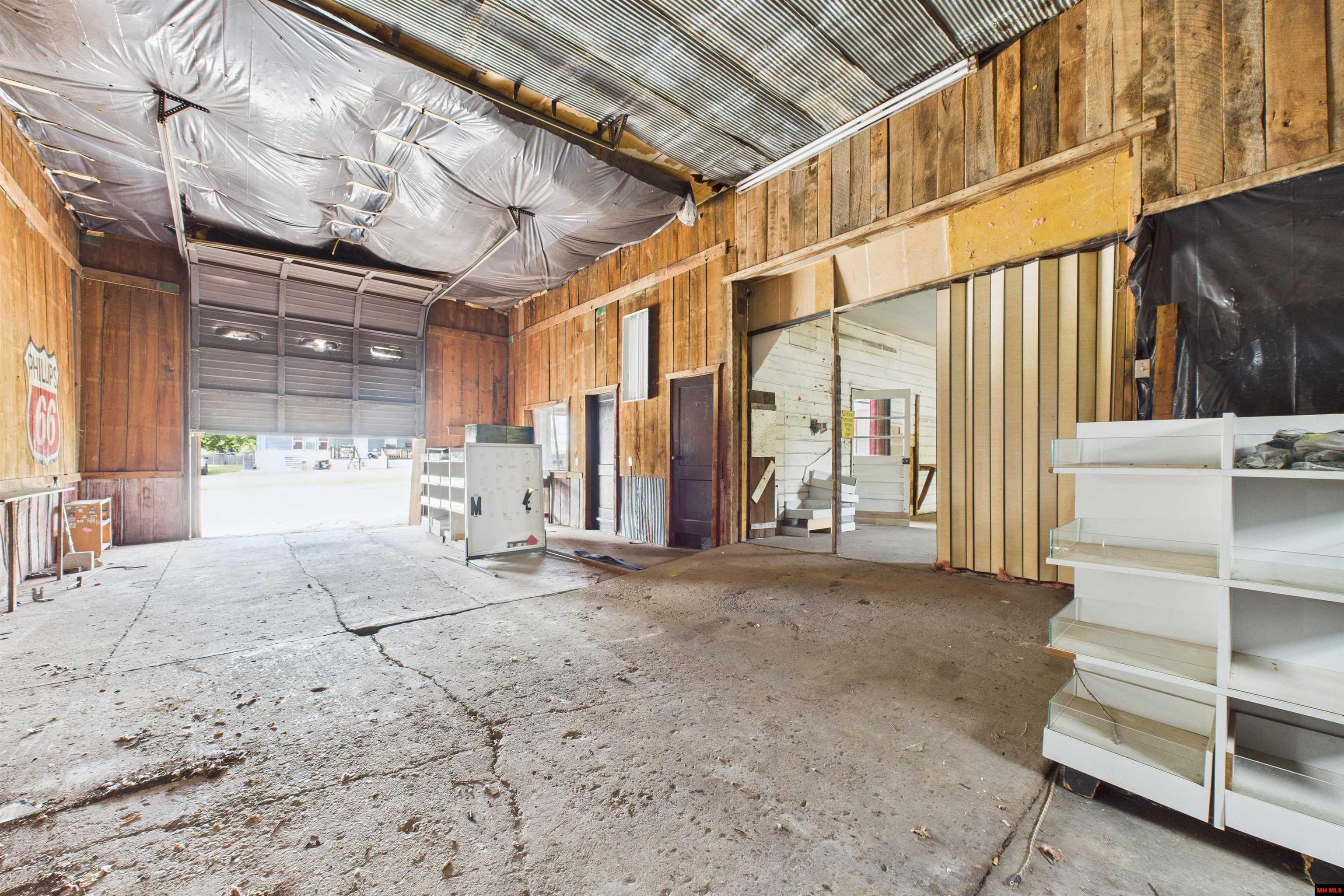 208 N 1ST STREET Flippin, AR