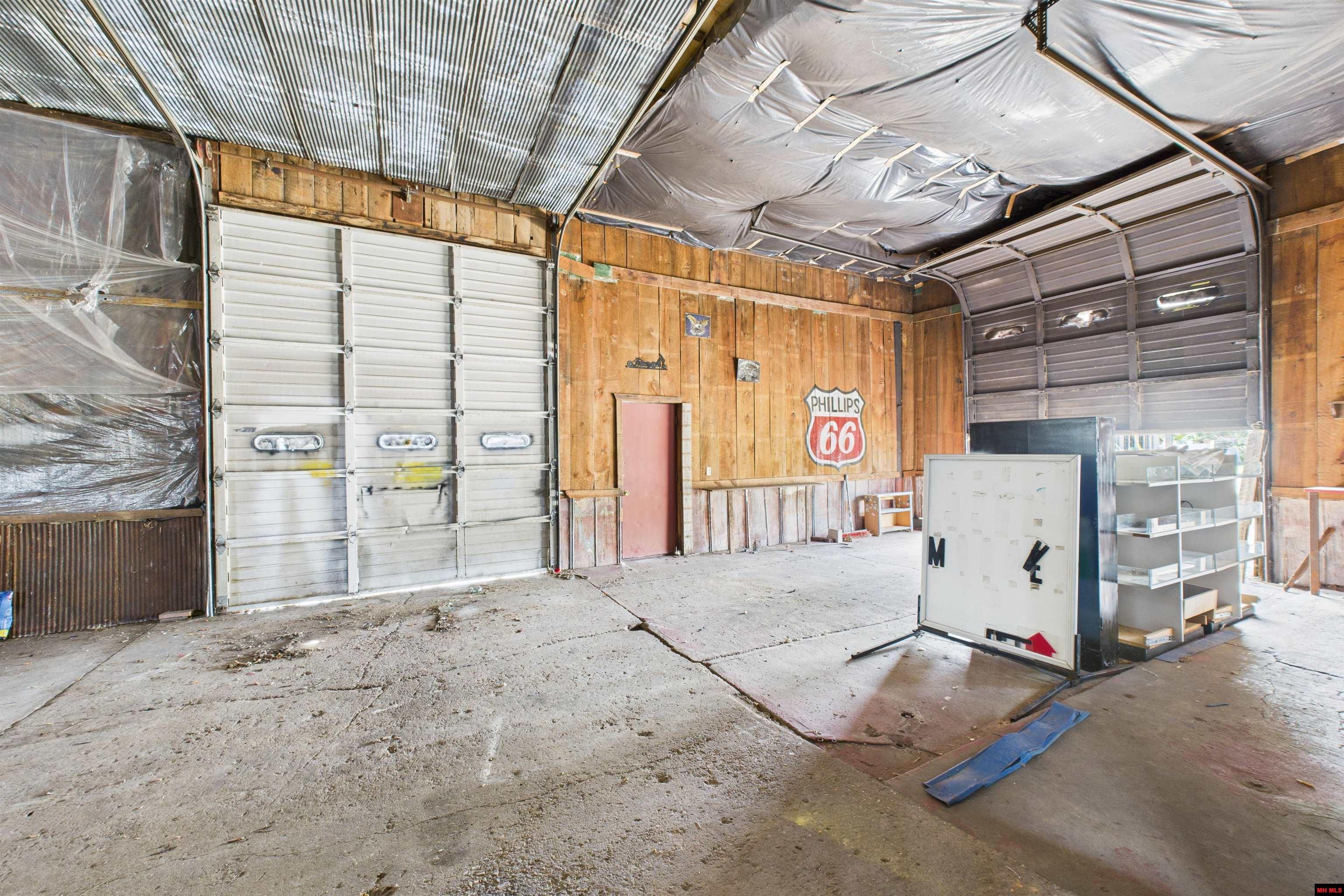 208 N 1ST STREET Flippin, AR