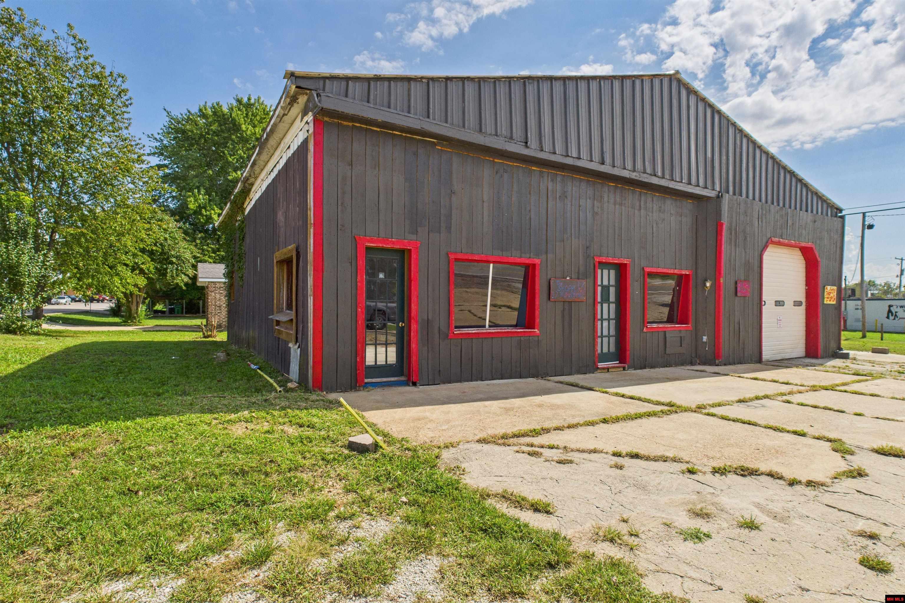 208 N 1ST STREET Flippin, AR