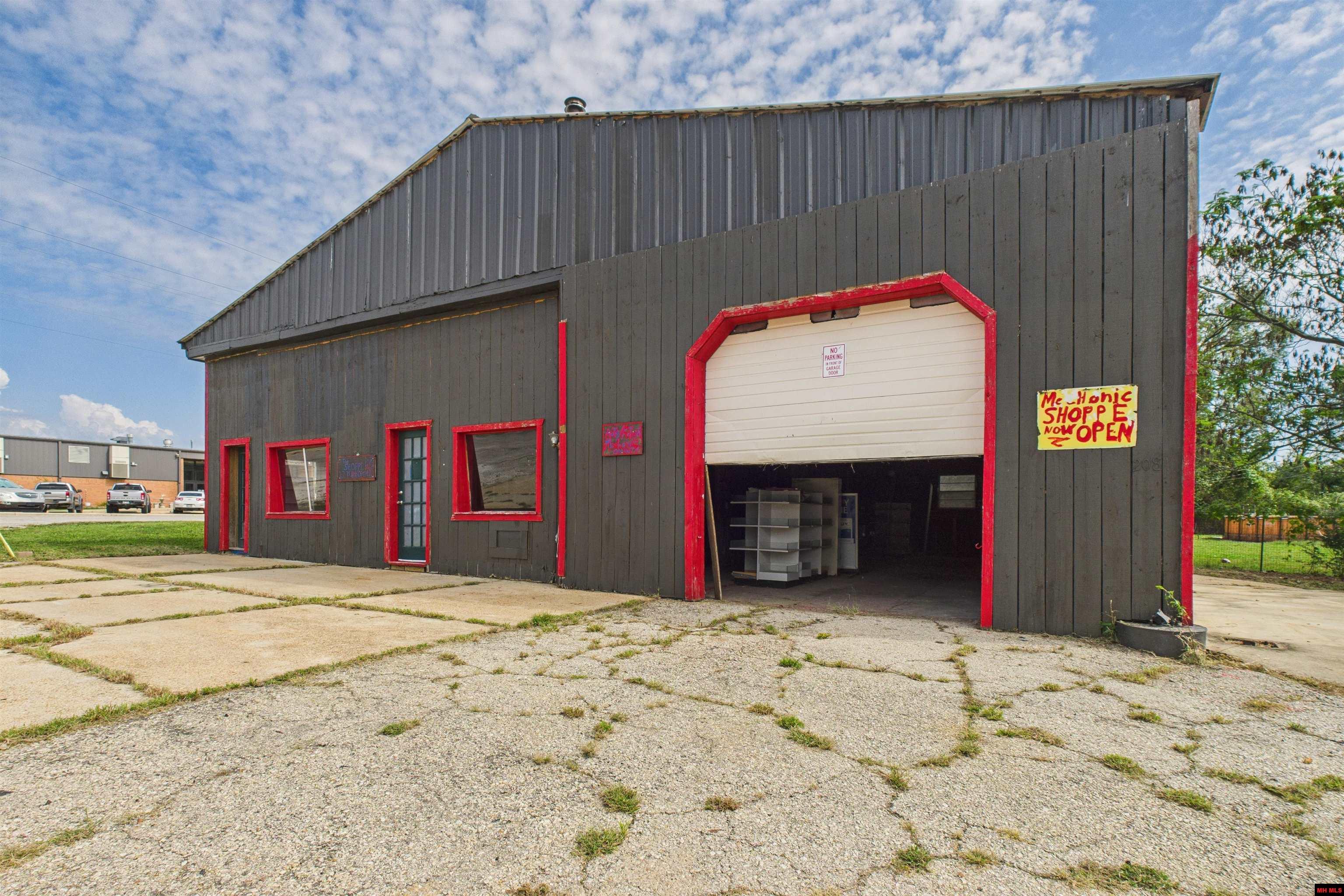 208 N 1ST STREET Flippin, AR