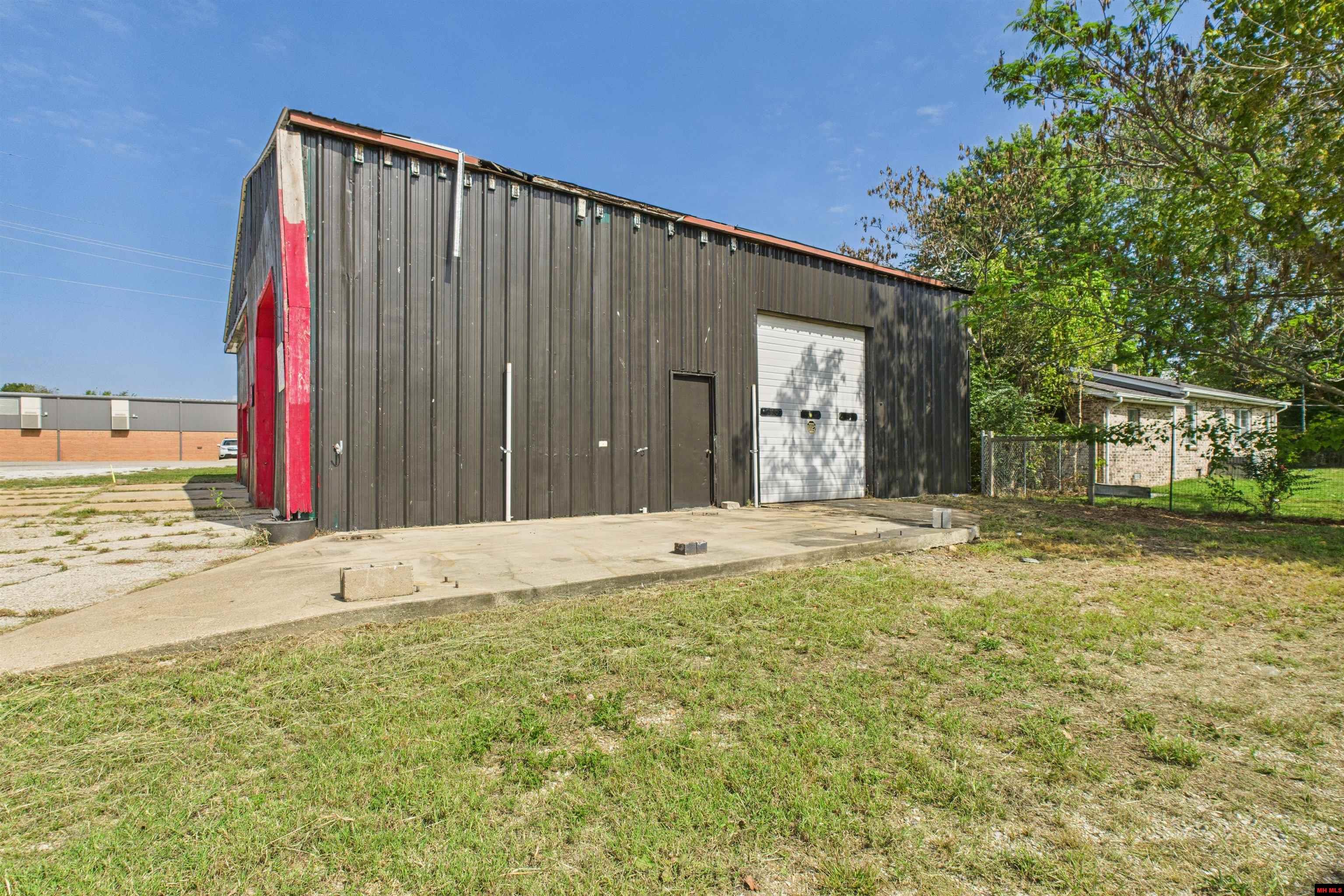 208 N 1ST STREET Flippin, AR