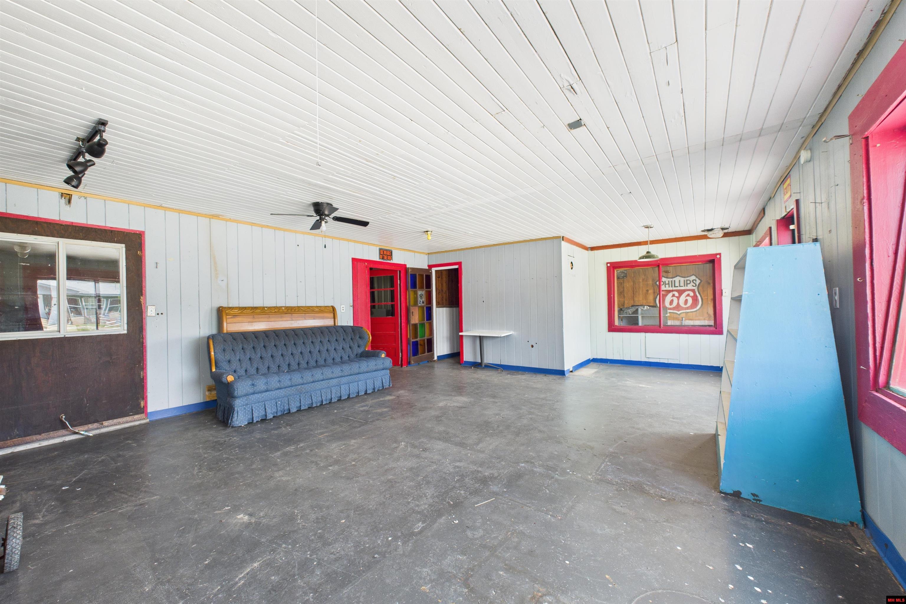208 N 1ST STREET Flippin, AR