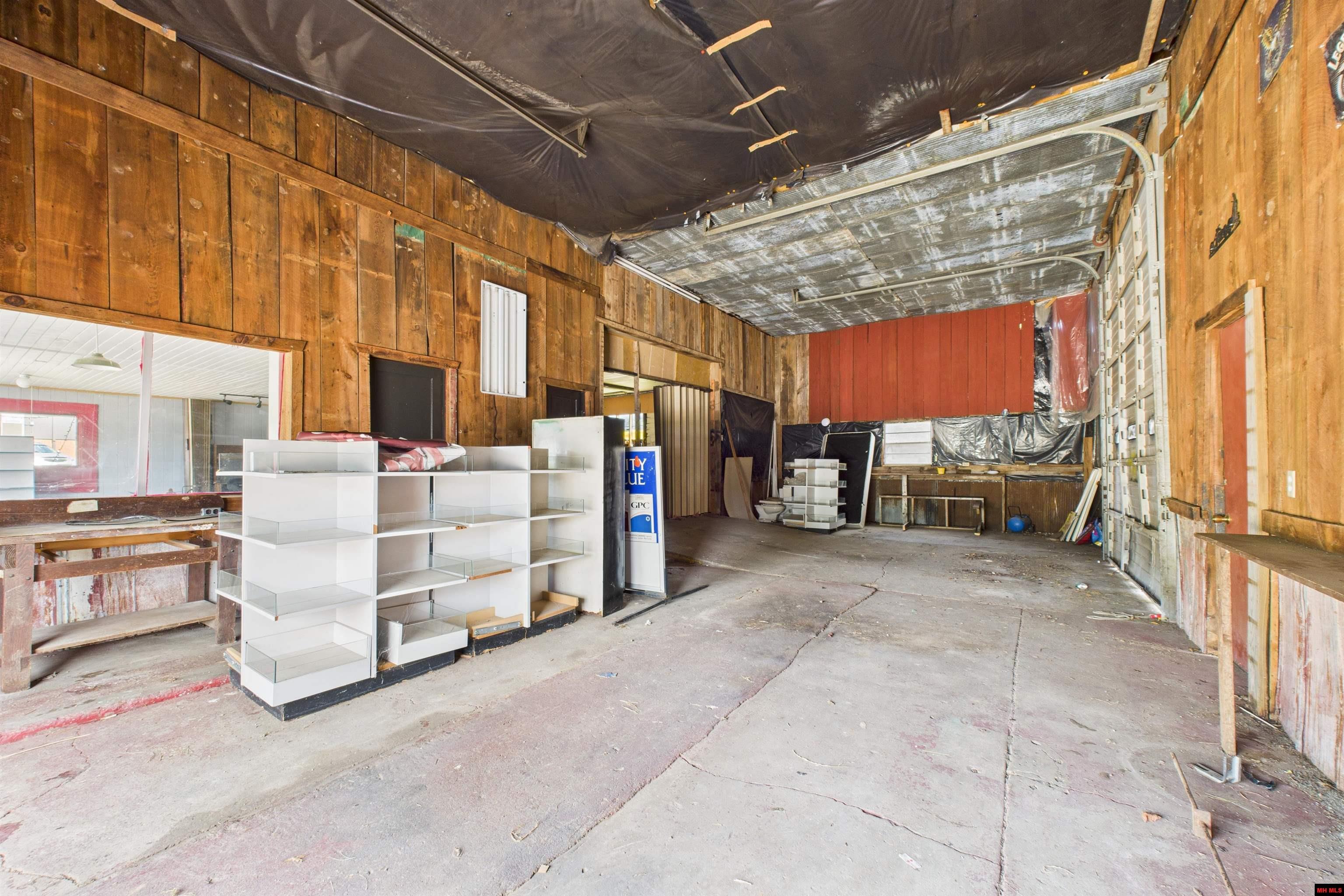 208 N 1ST STREET Flippin, AR