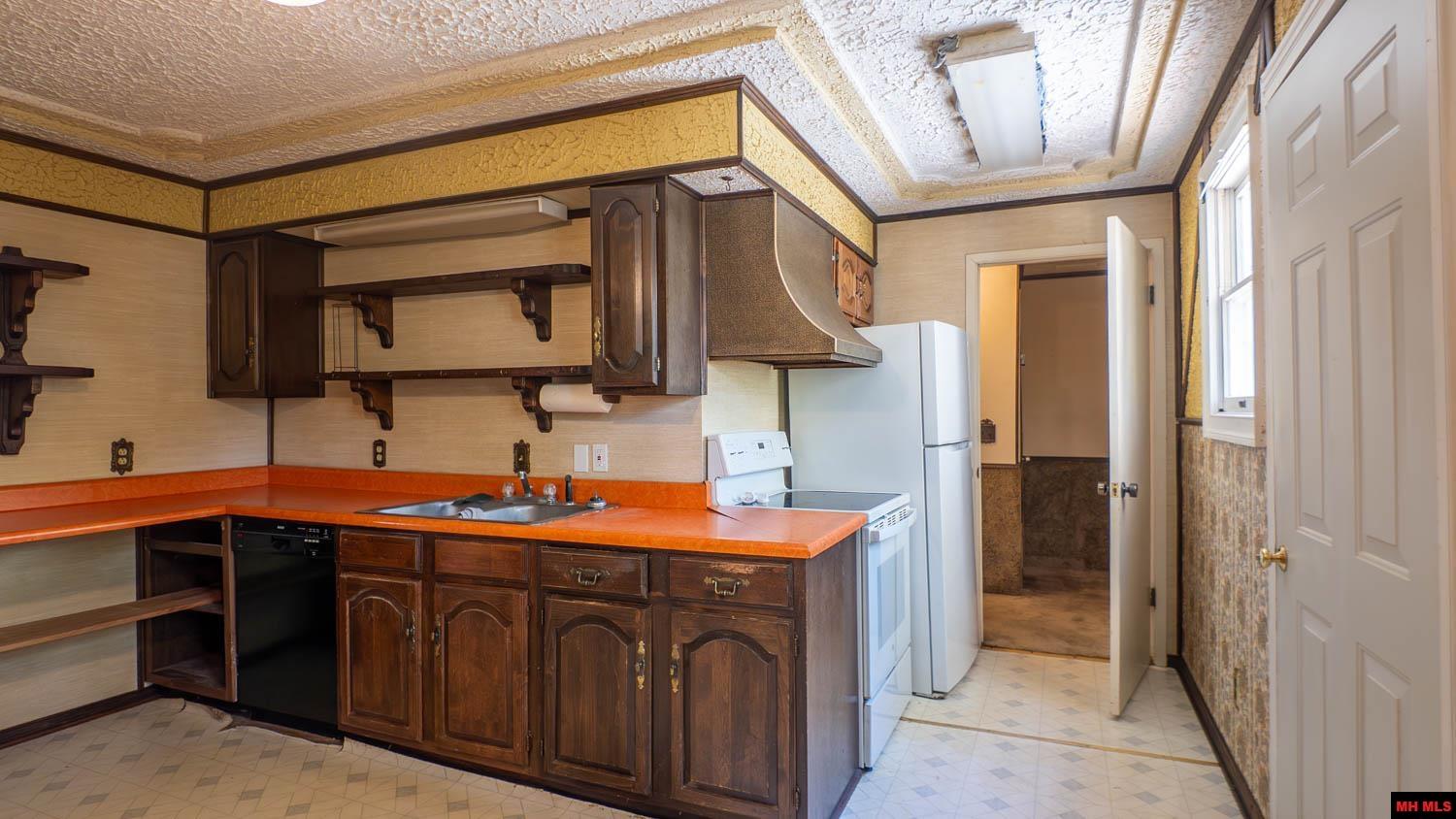 239031104900070 S 6TH STREET Thayer, MO