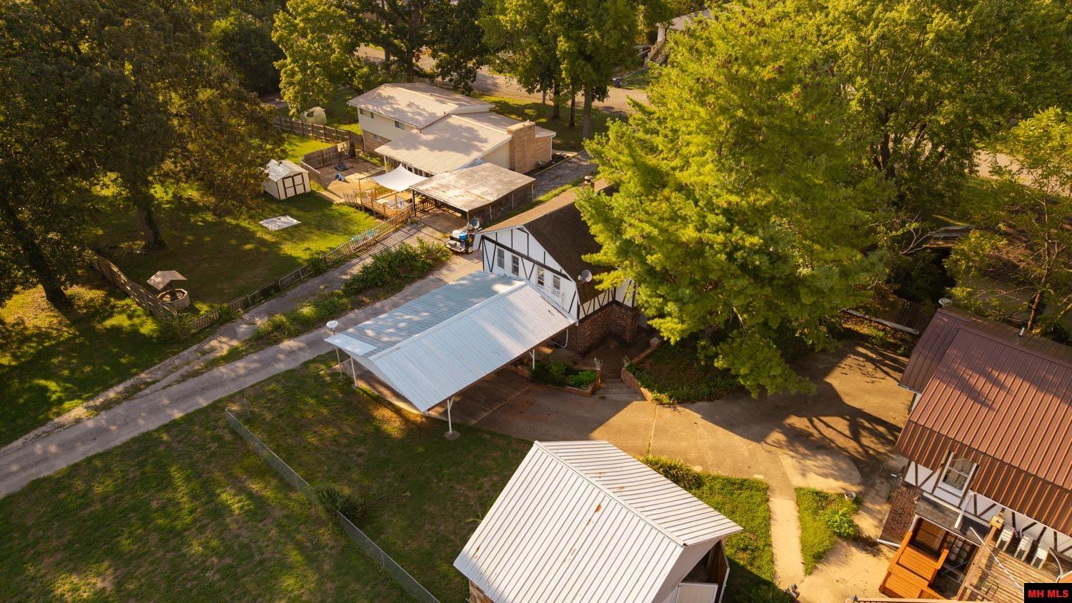 239031104900070 S 6TH STREET Thayer, MO