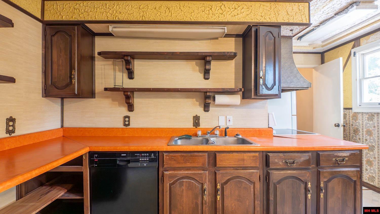 239031104900070 S 6TH STREET Thayer, MO