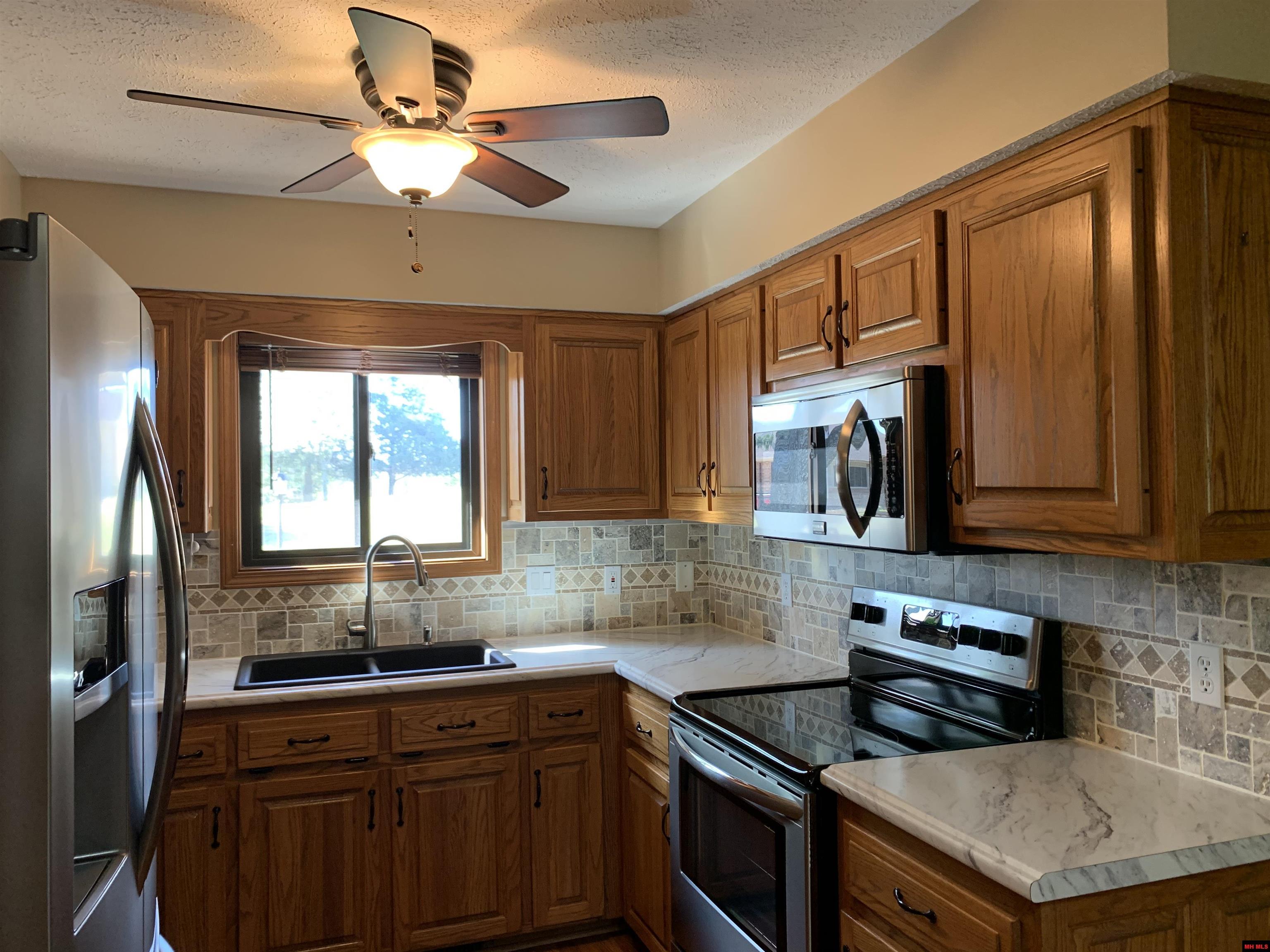 353 HIGH RIDGE CIRCLE Midway, AR 72651