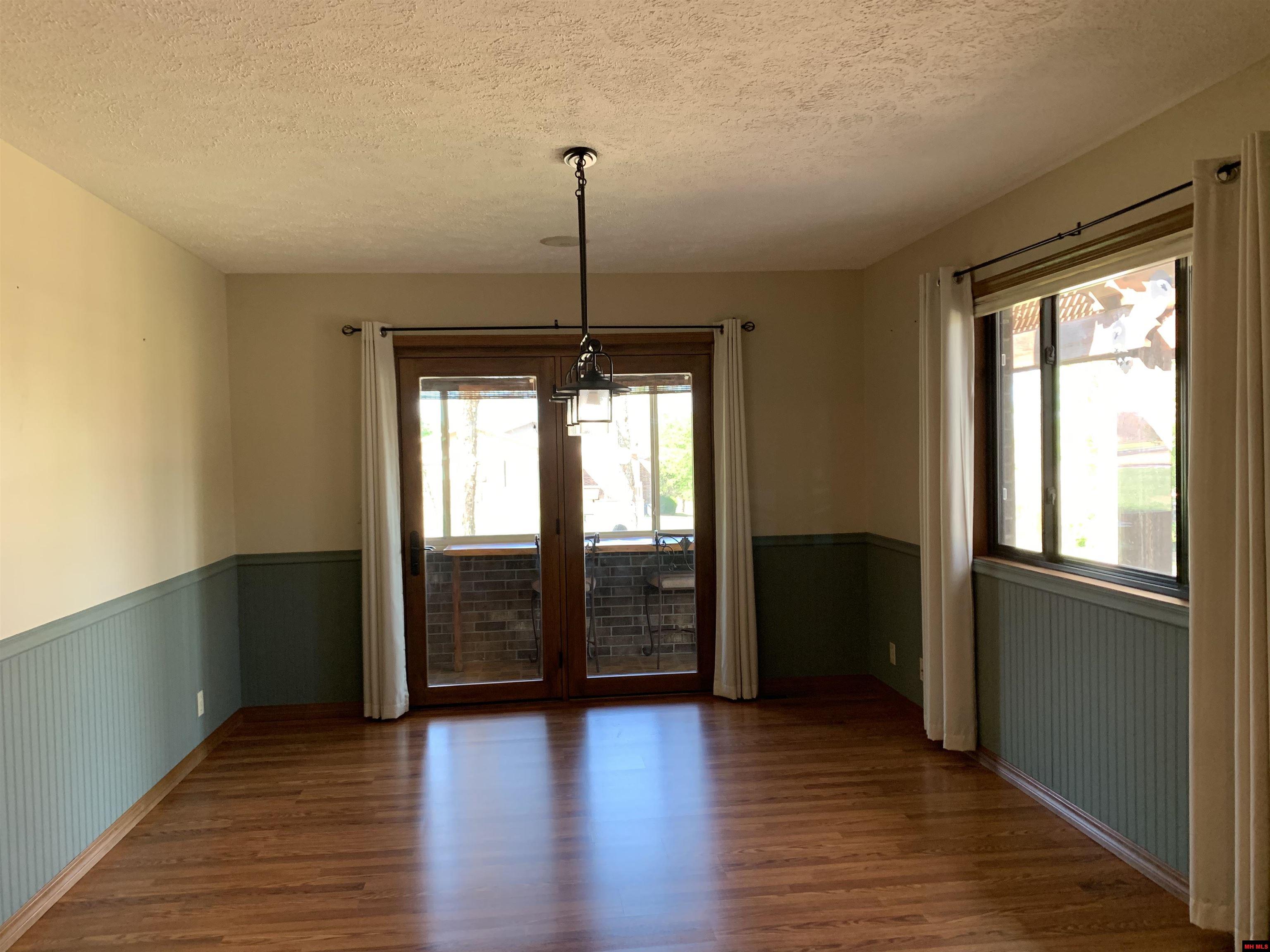 353 HIGH RIDGE CIRCLE Midway, AR 72651