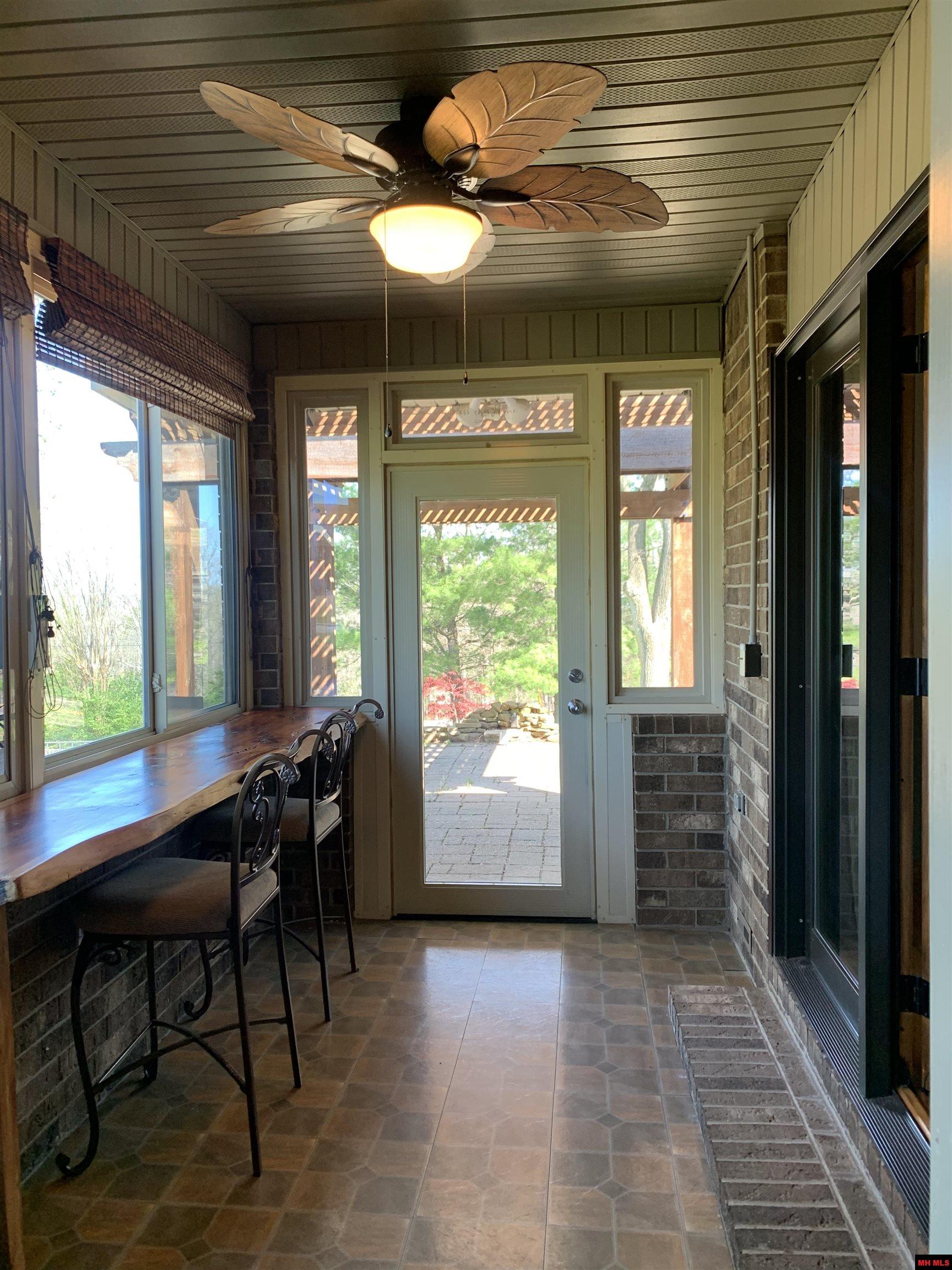 353 HIGH RIDGE CIRCLE Midway, AR 72651