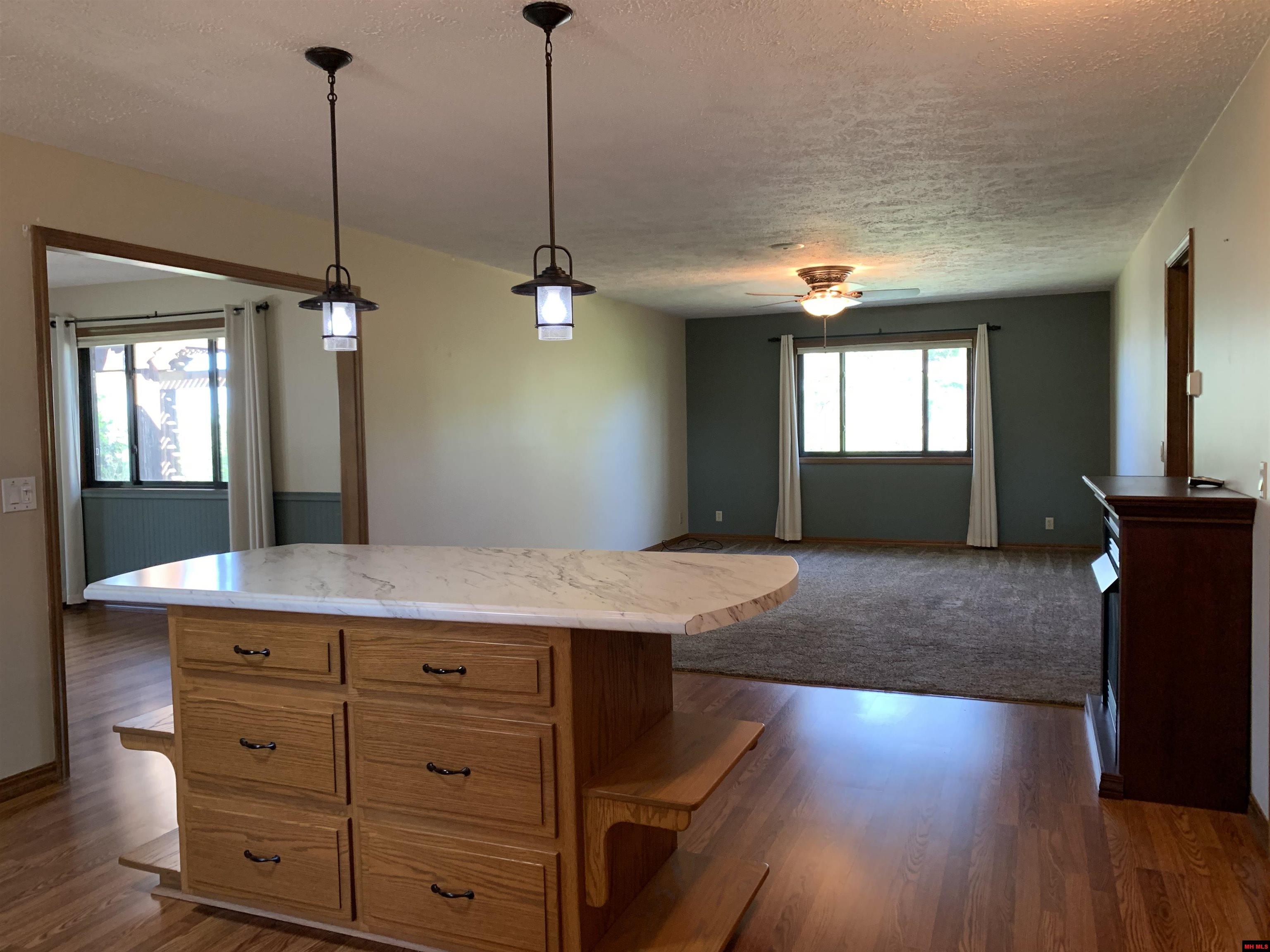 353 HIGH RIDGE CIRCLE Midway, AR 72651