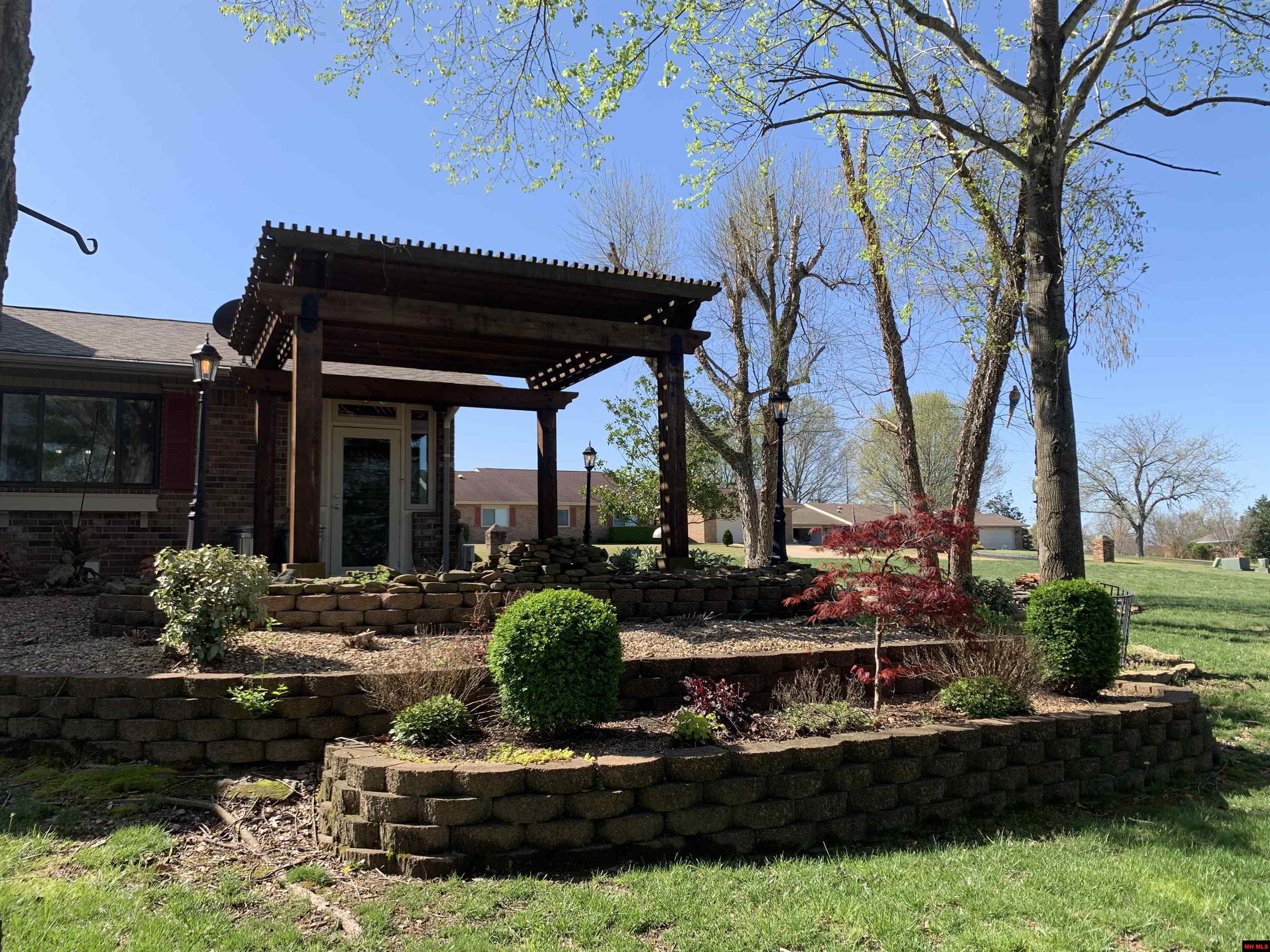 353 HIGH RIDGE CIRCLE Midway, AR 72651