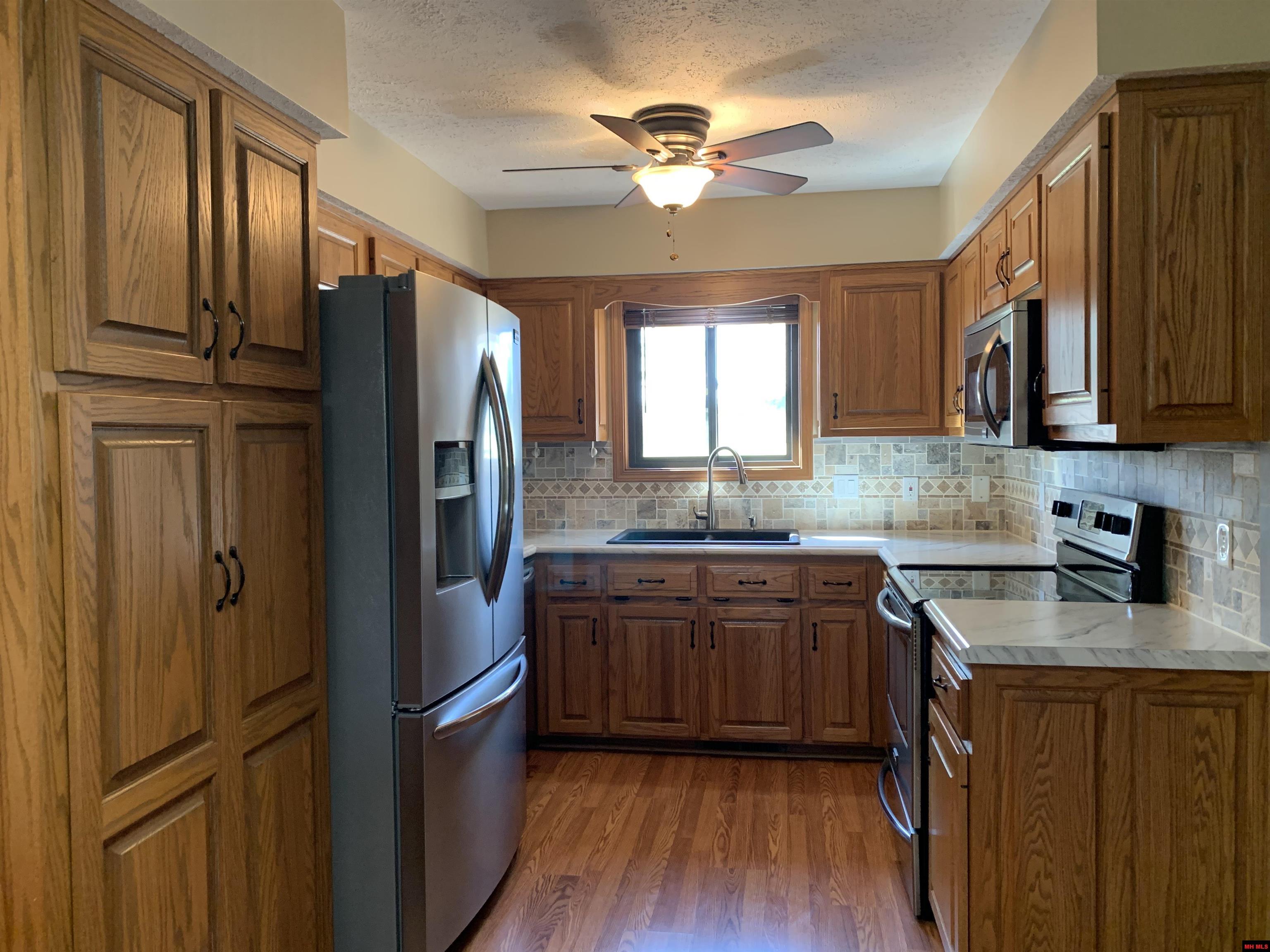 353 HIGH RIDGE CIRCLE Midway, AR 72651