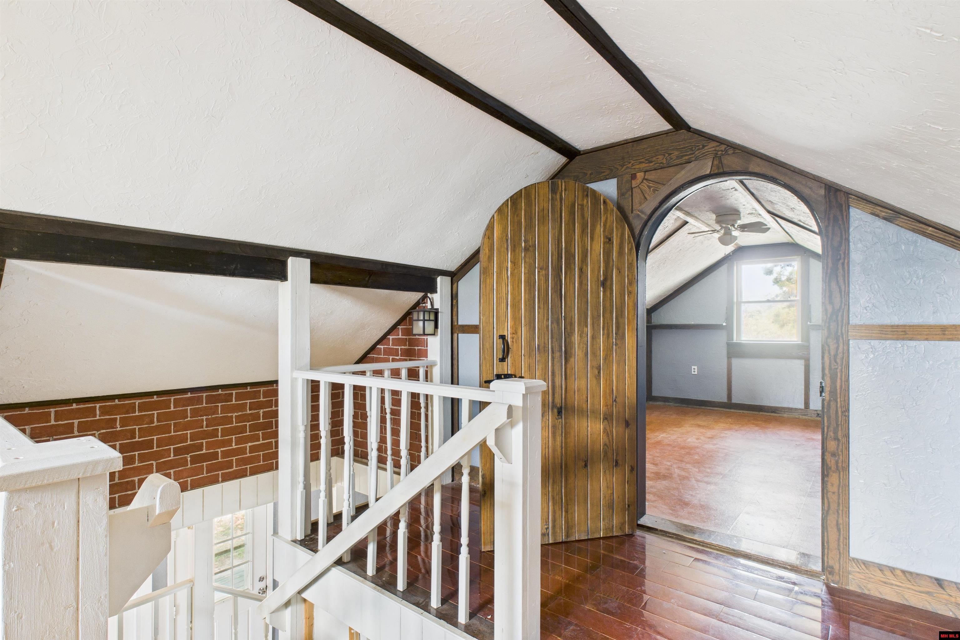 122 JAY STREET Melbourne, AR