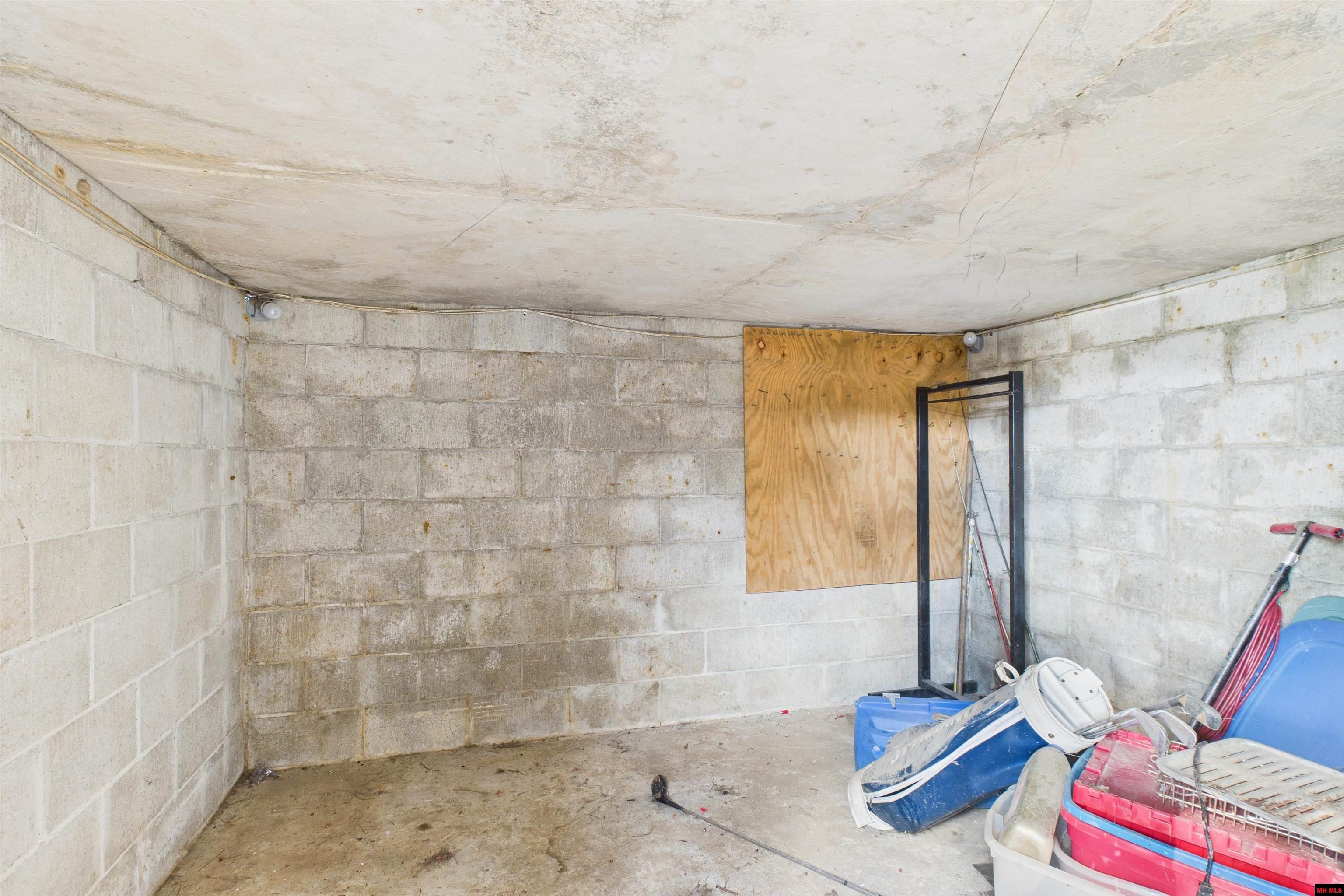 122 JAY STREET Melbourne, AR