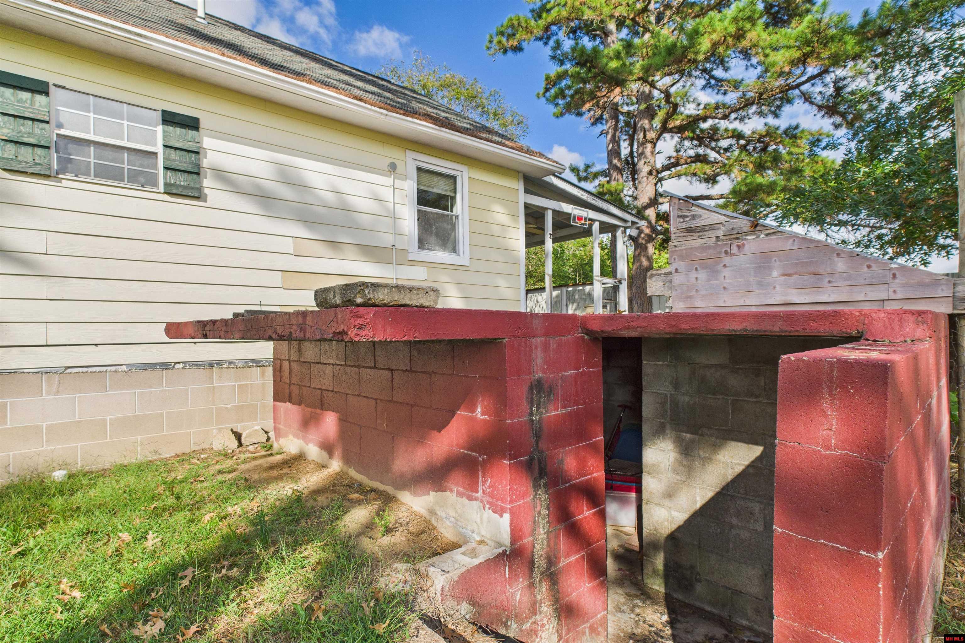 122 JAY STREET Melbourne, AR