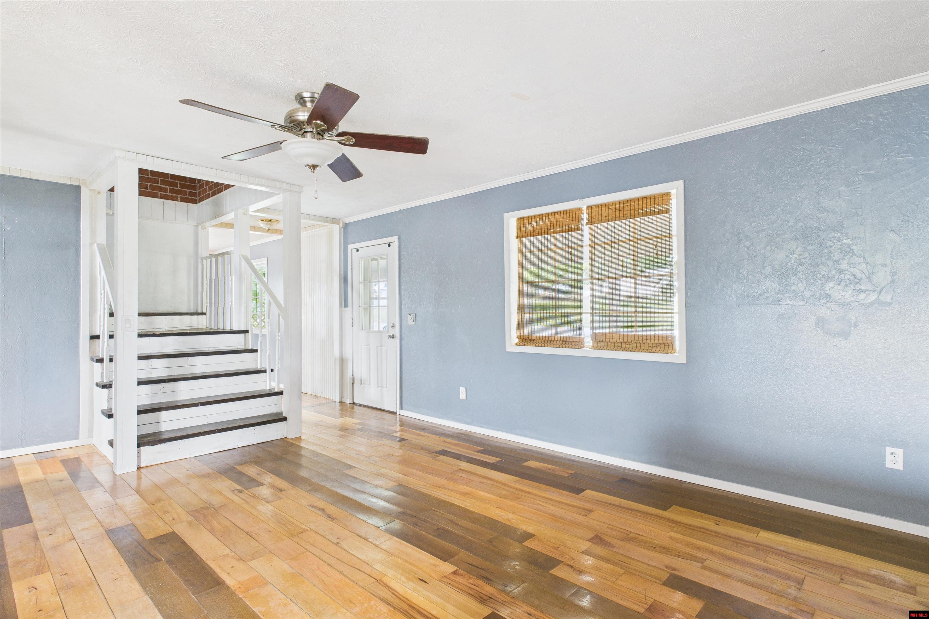 122 JAY STREET Melbourne, AR