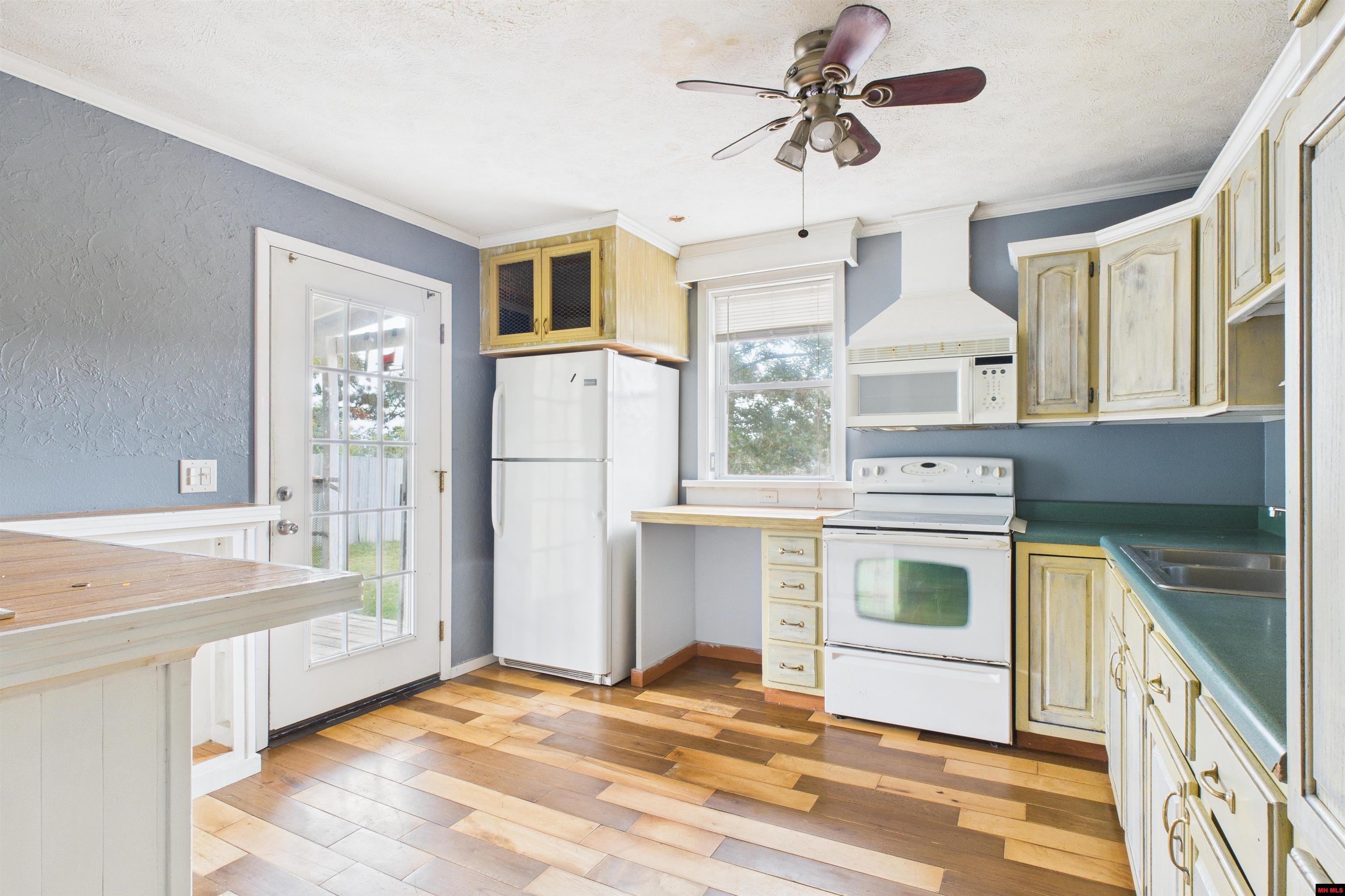 122 JAY STREET Melbourne, AR