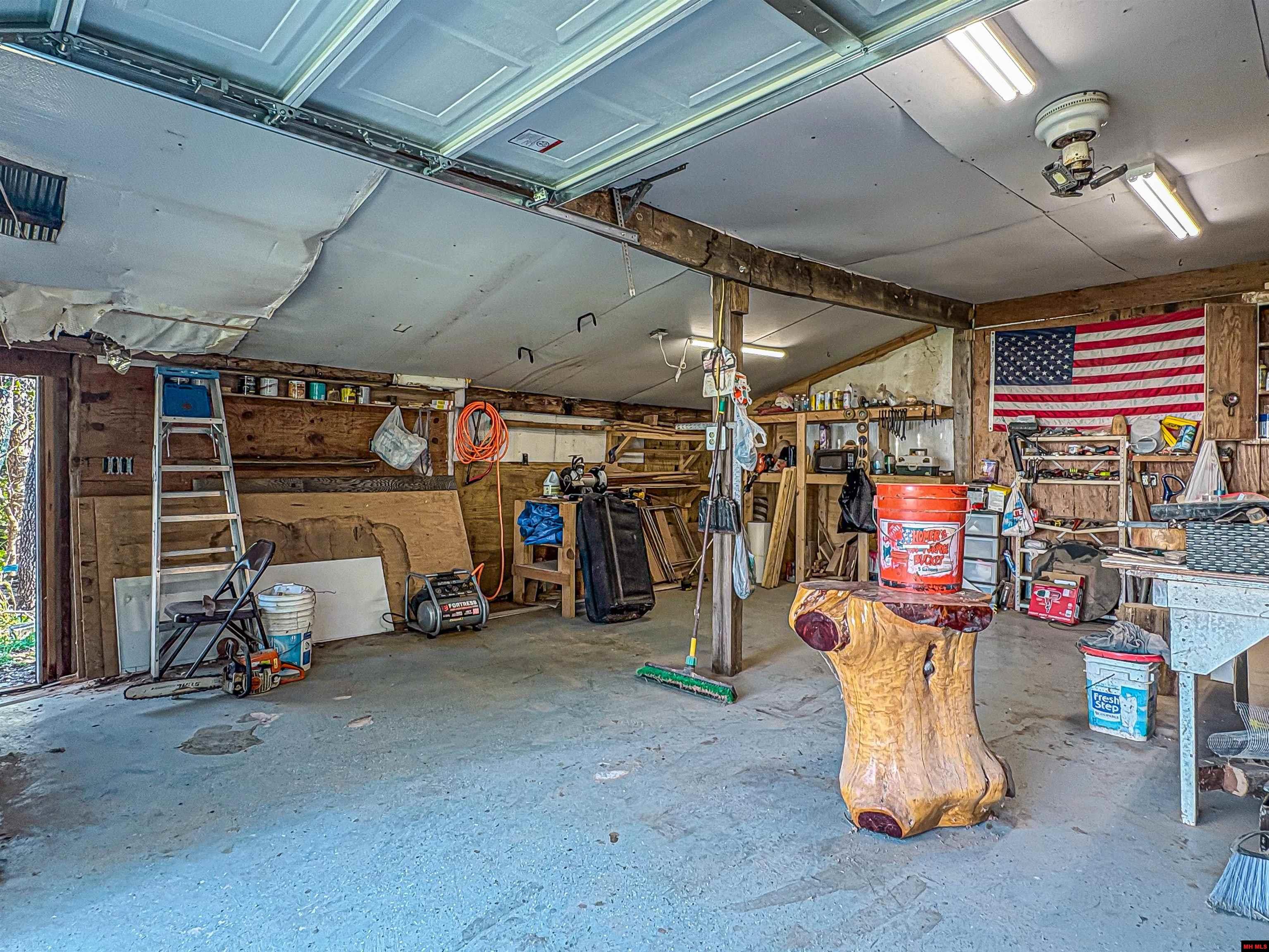 2114 E HWY 206 Yellville, AR 72687