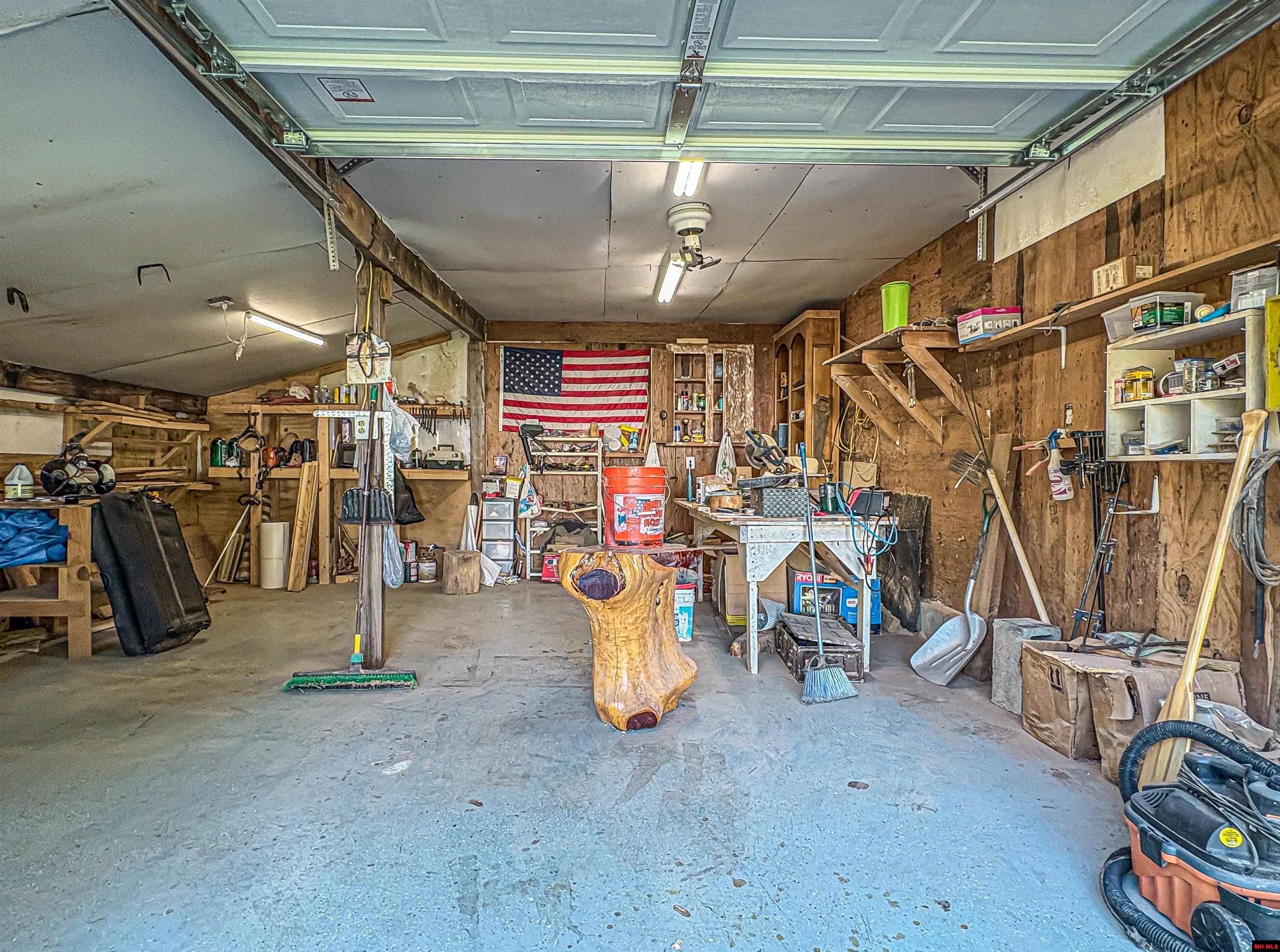 2114 E HWY 206 Yellville, AR 72687