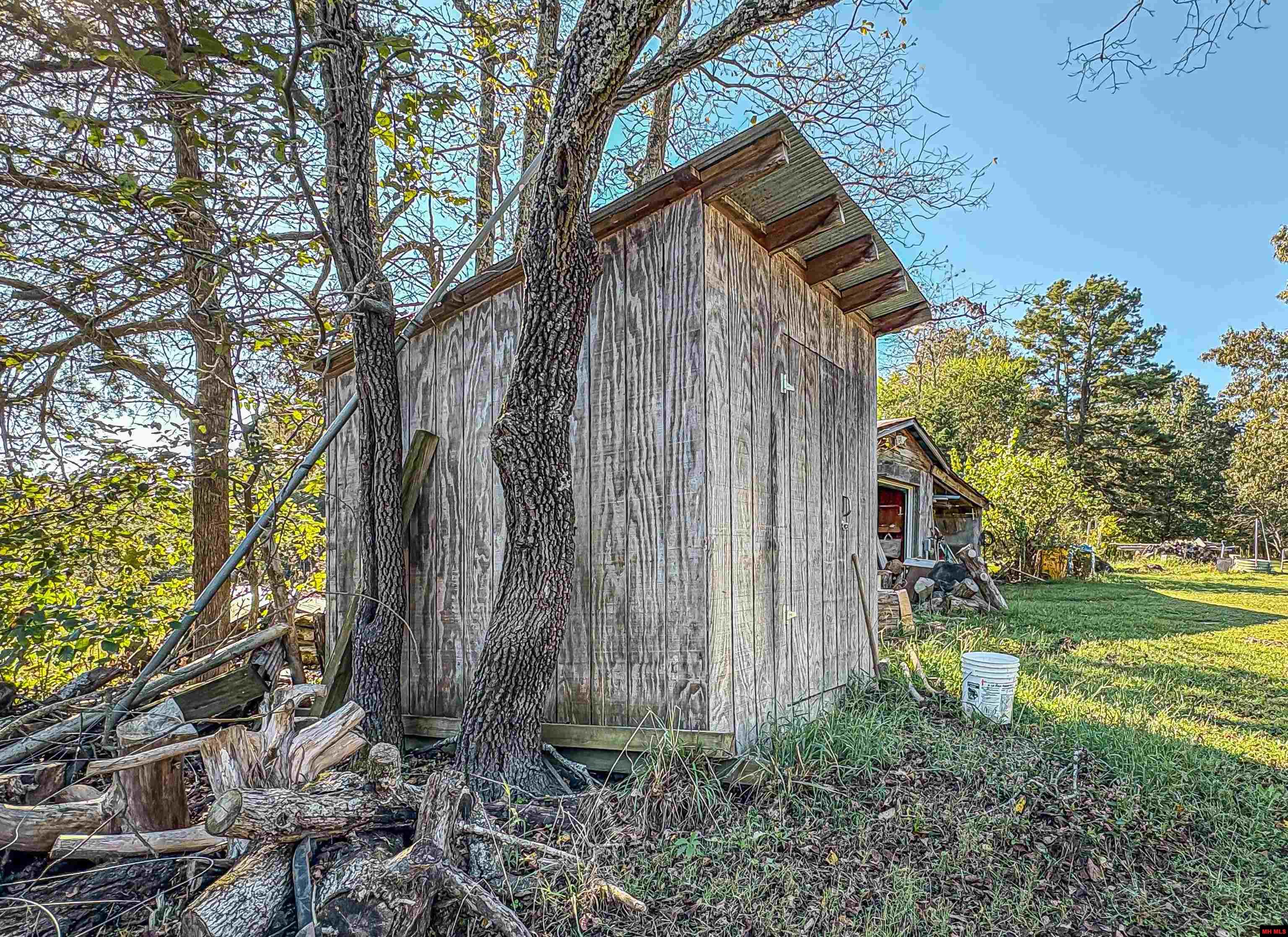 2114 E HWY 206 Yellville, AR 72687